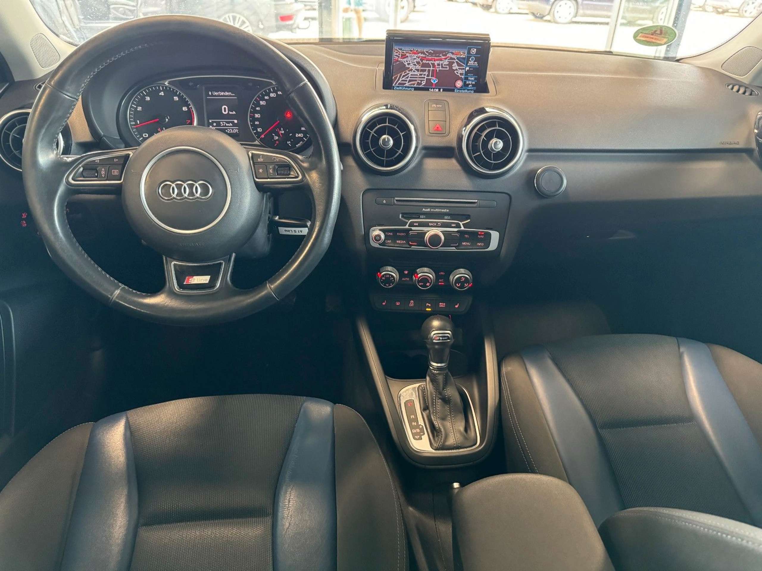 Audi - A1