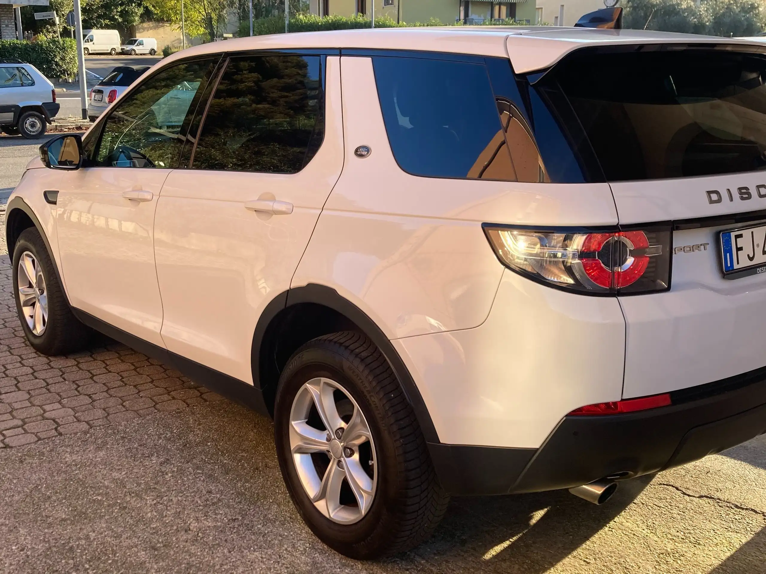 Land Rover - Discovery Sport