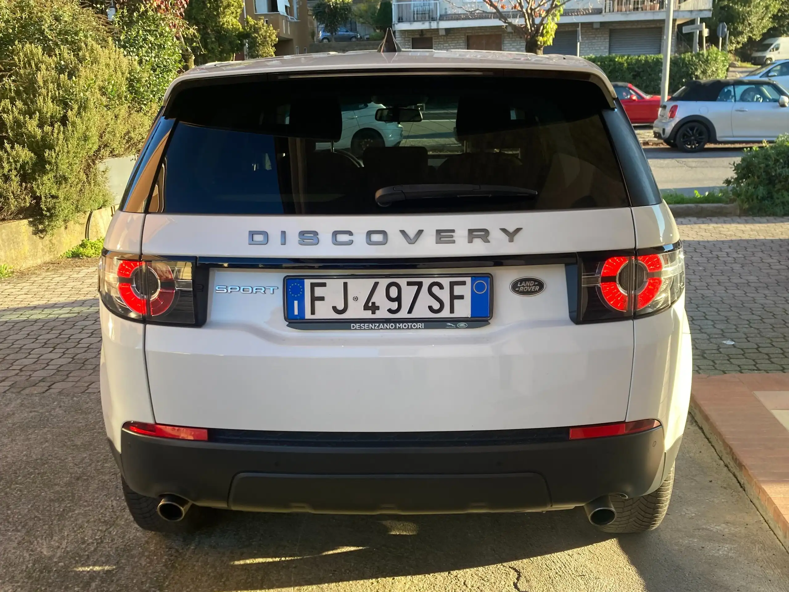 Land Rover - Discovery Sport