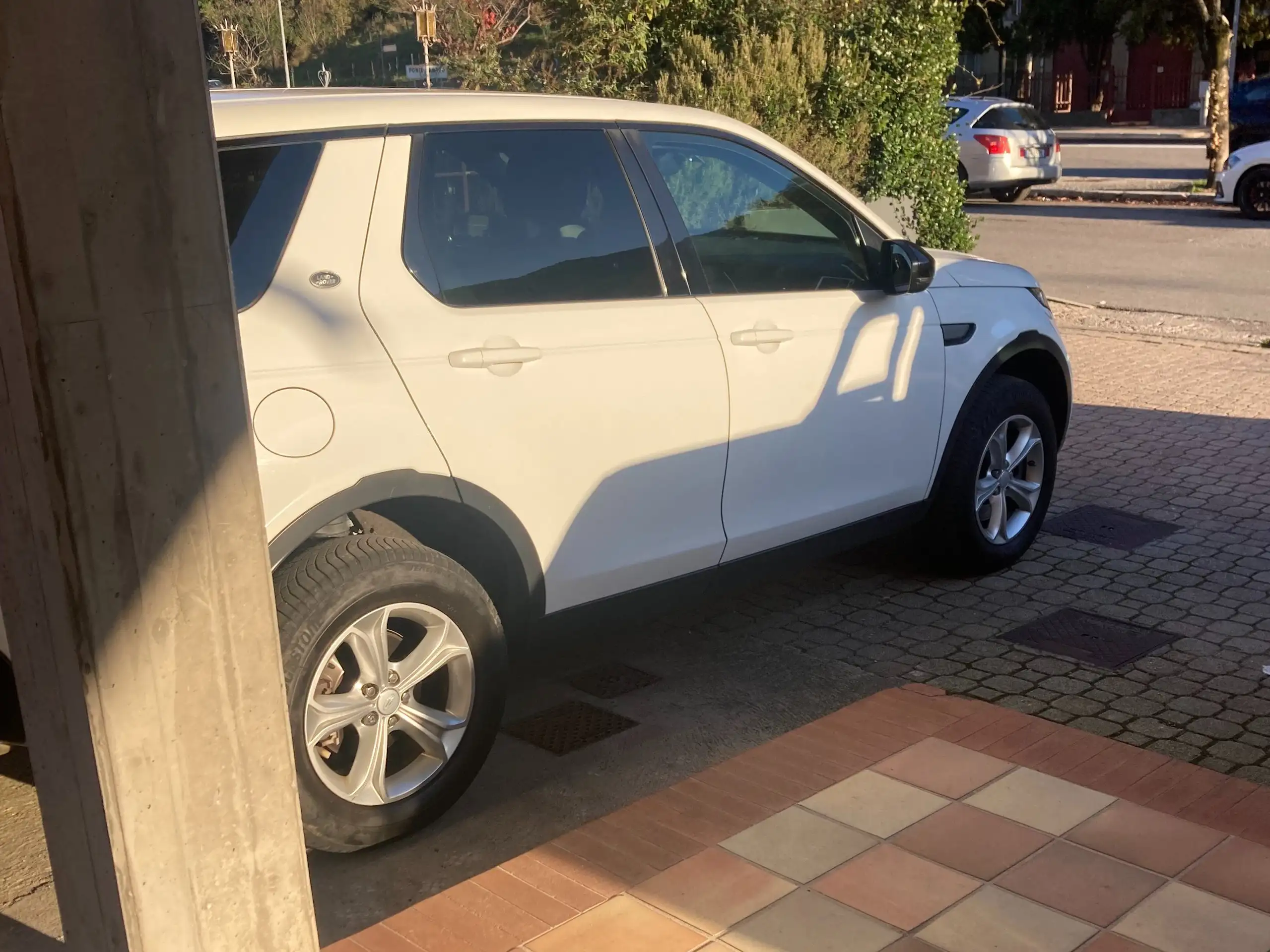 Land Rover - Discovery Sport