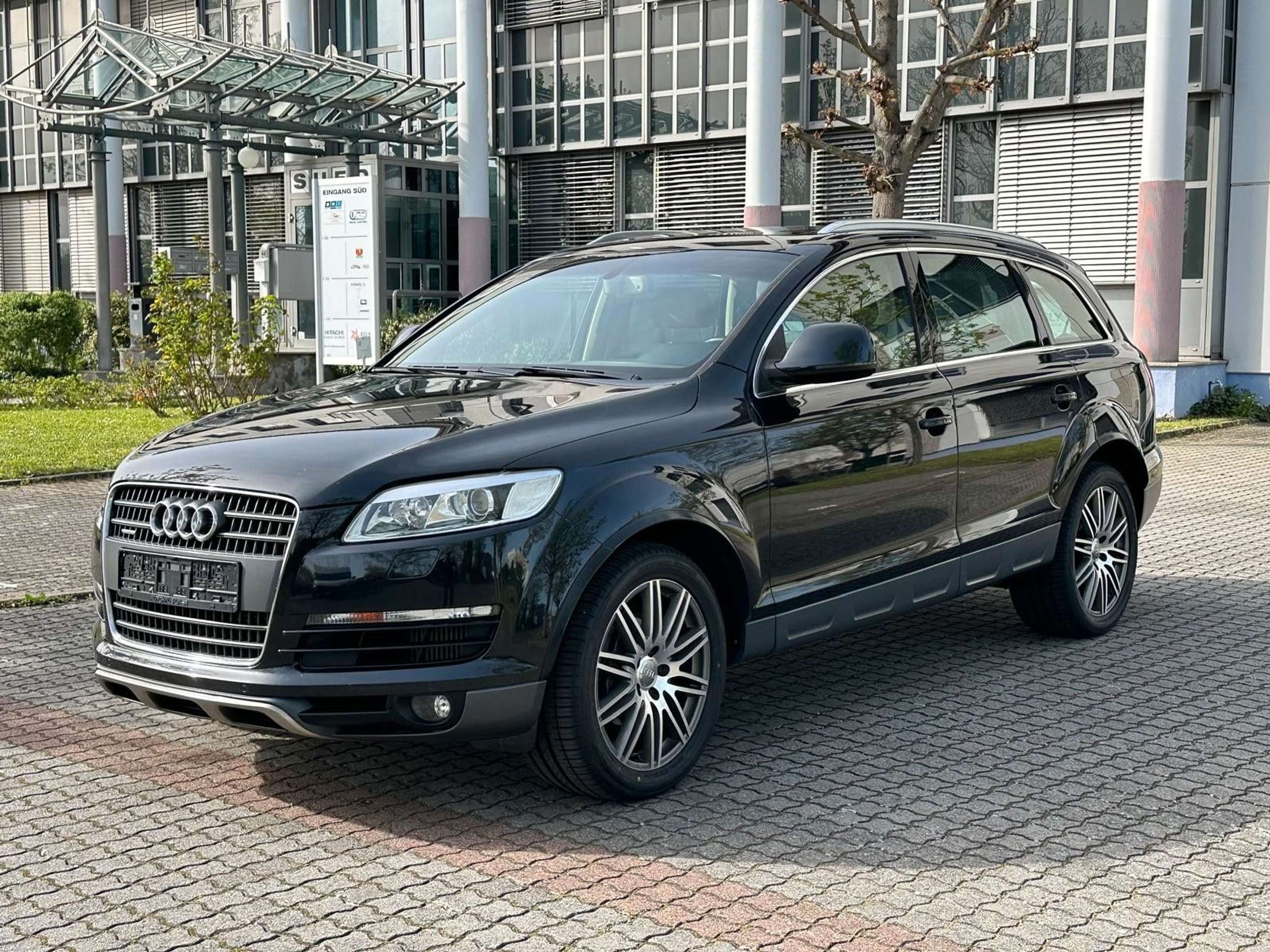 Audi - Q7