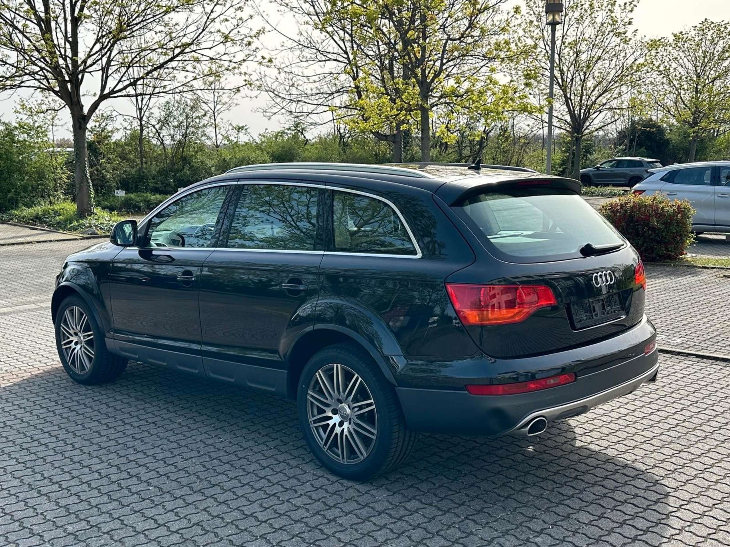 Audi - Q7