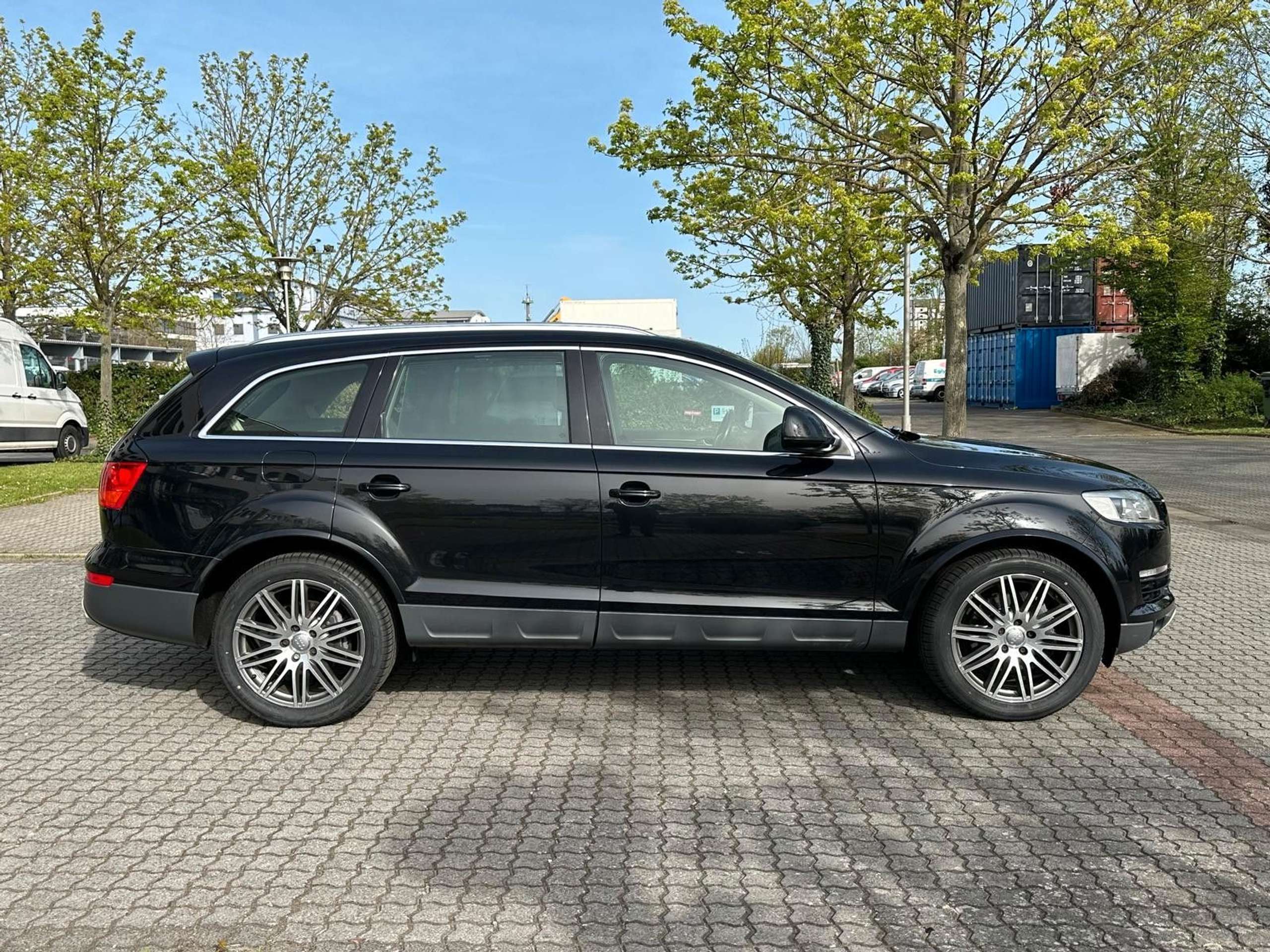 Audi - Q7