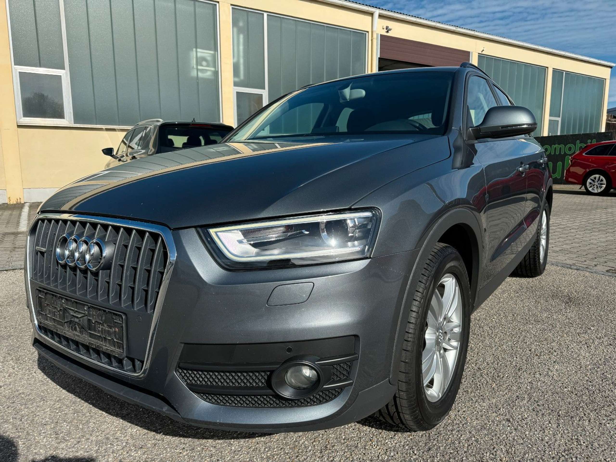 Audi - Q3