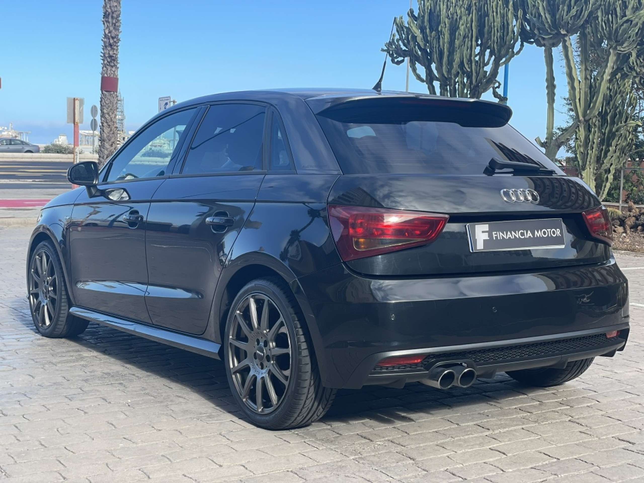 Audi - A1