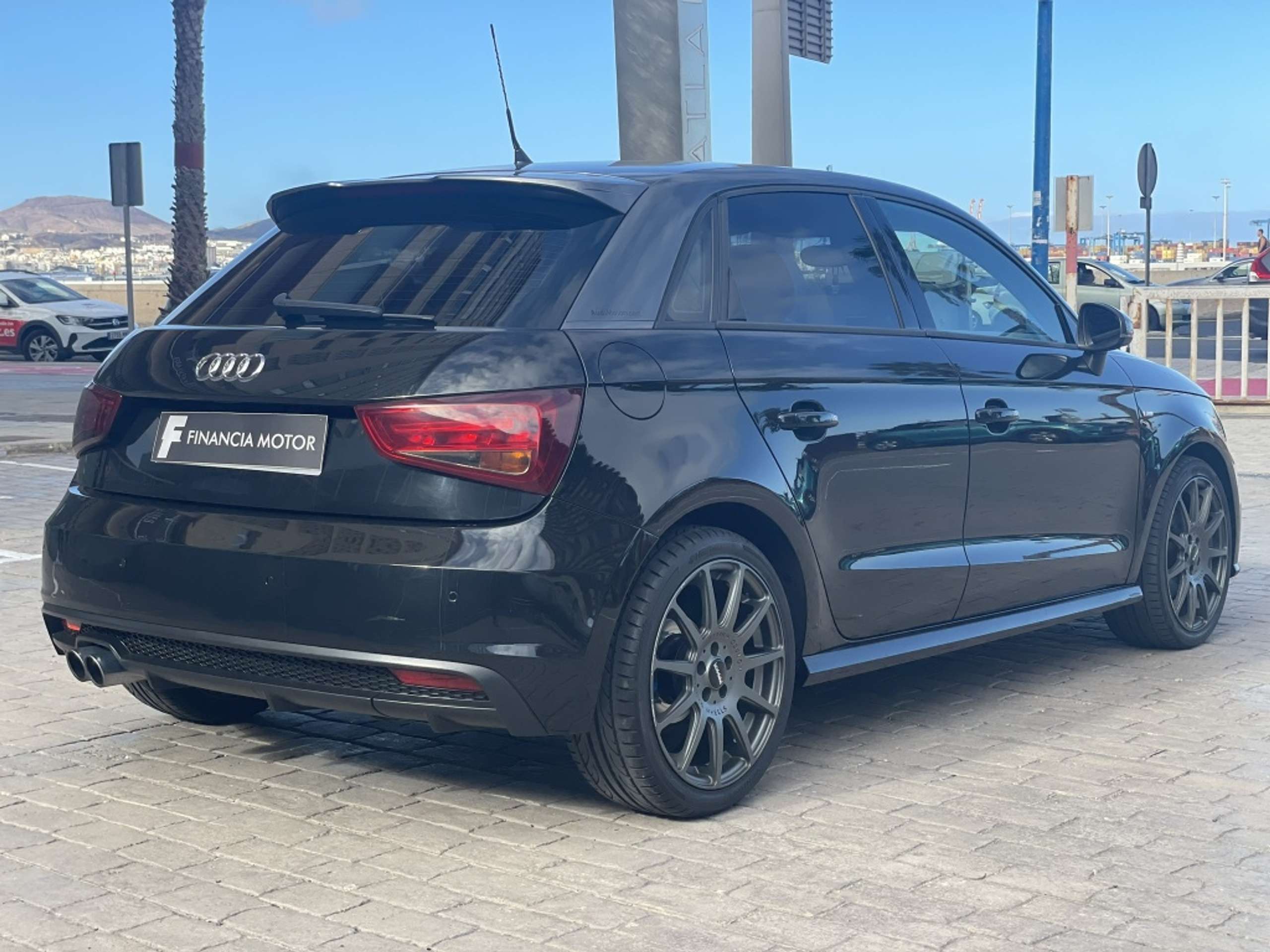 Audi - A1