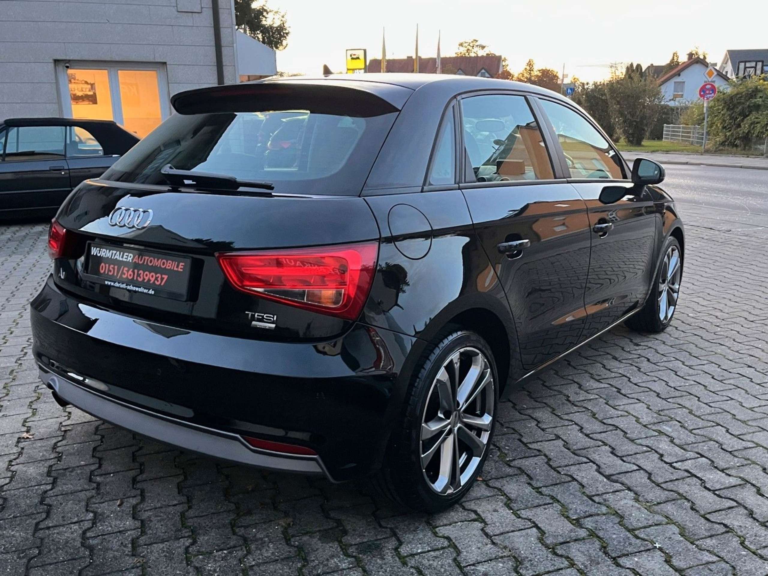 Audi - A1