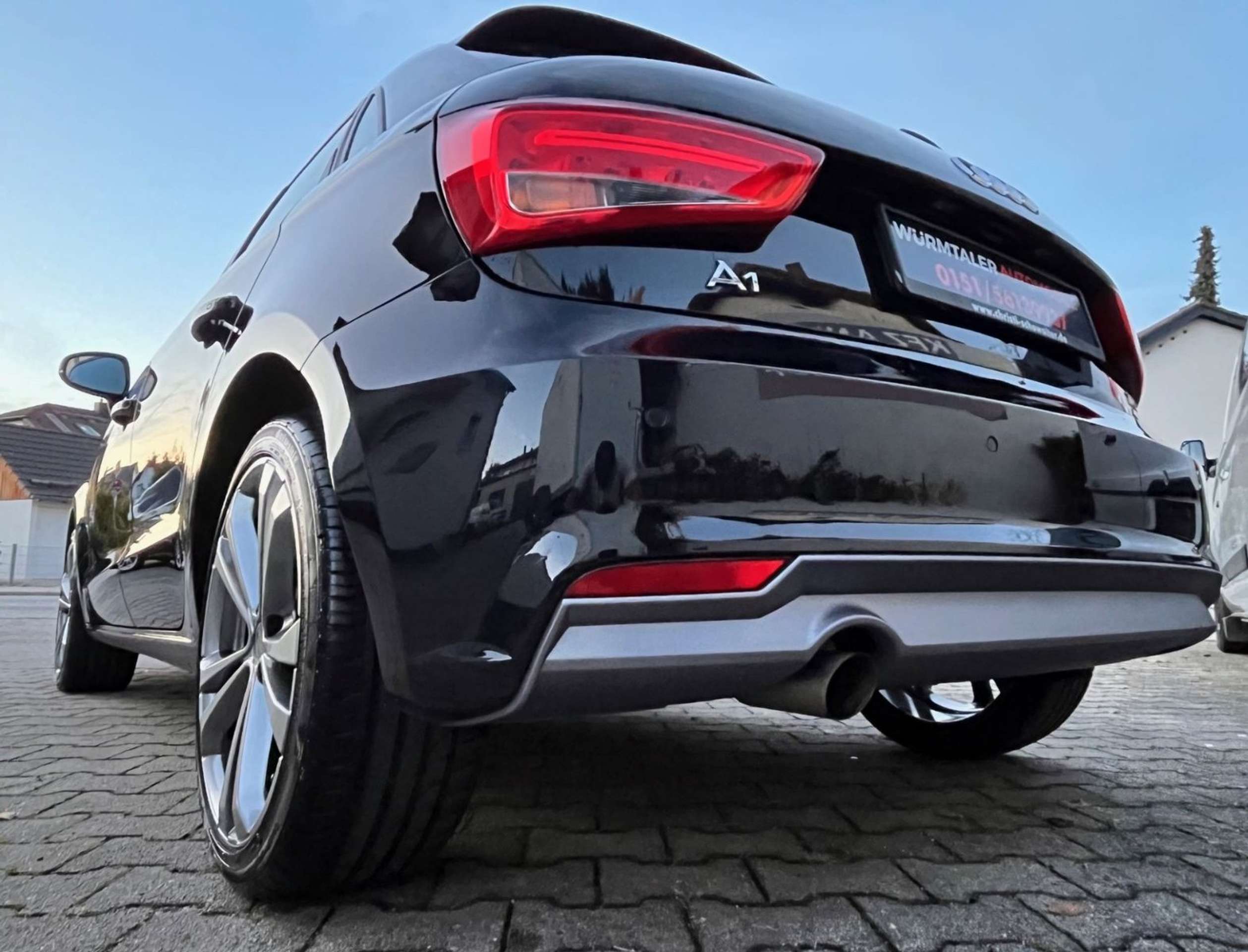 Audi - A1