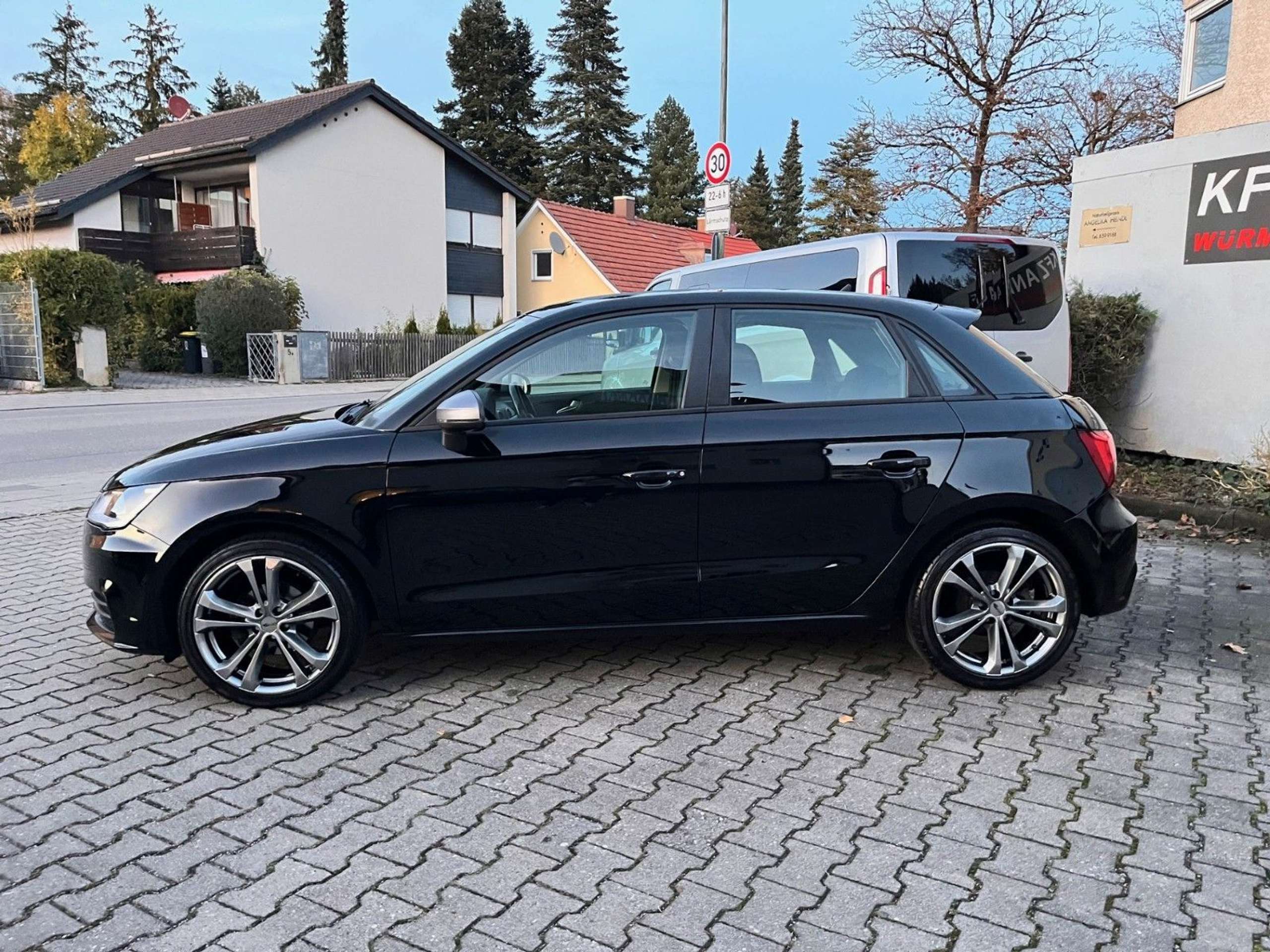 Audi - A1