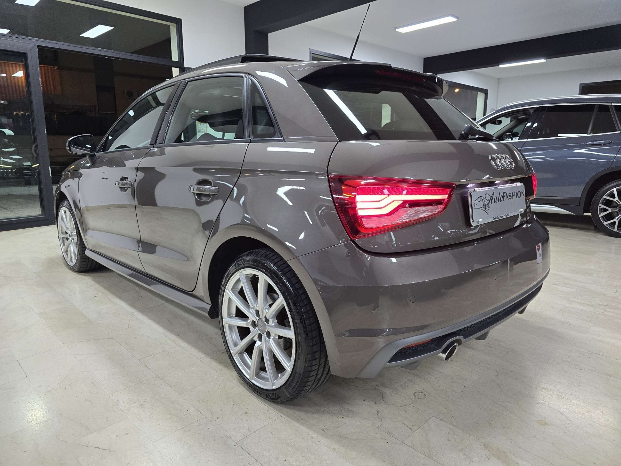 Audi - A1