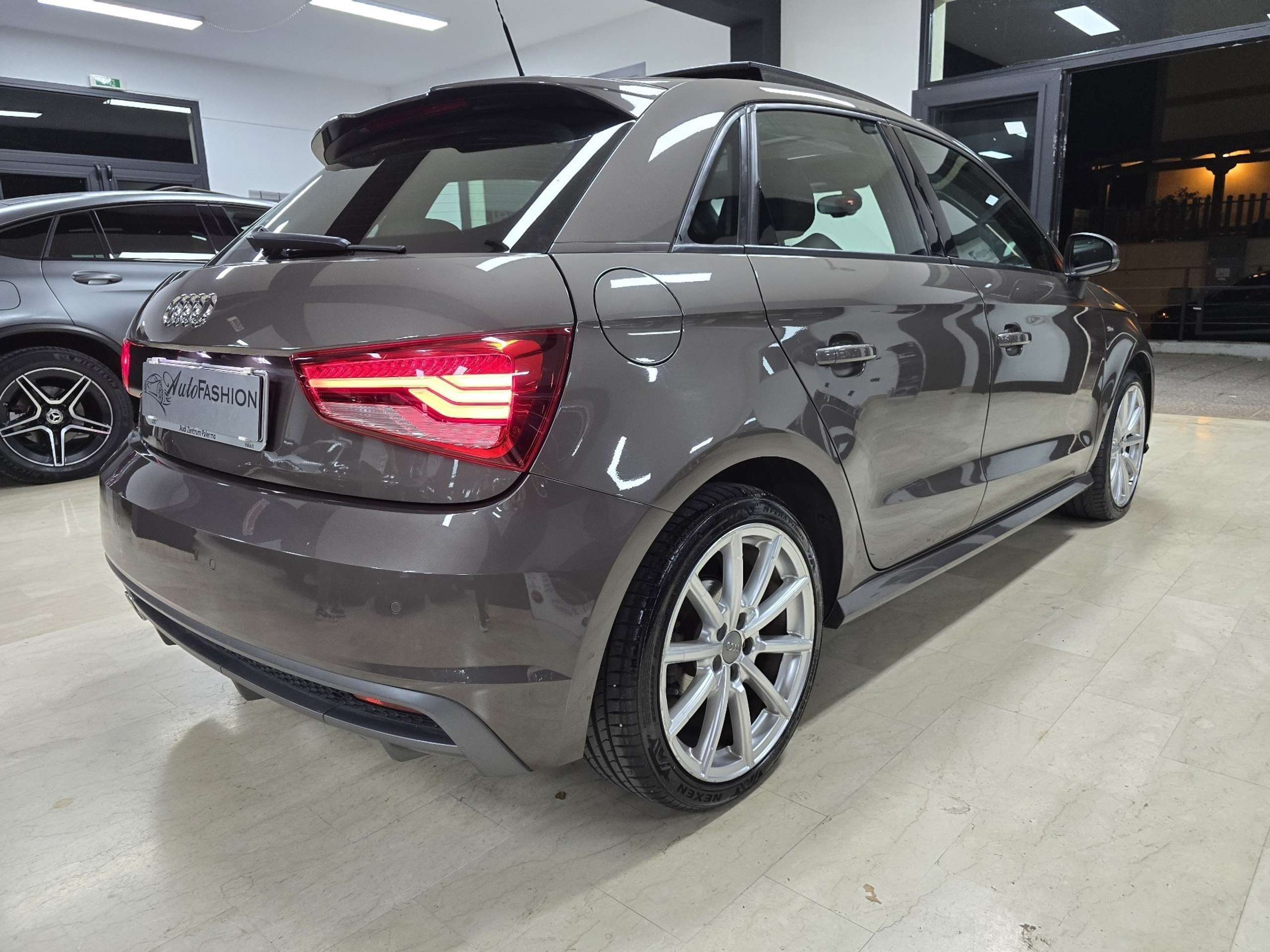 Audi - A1