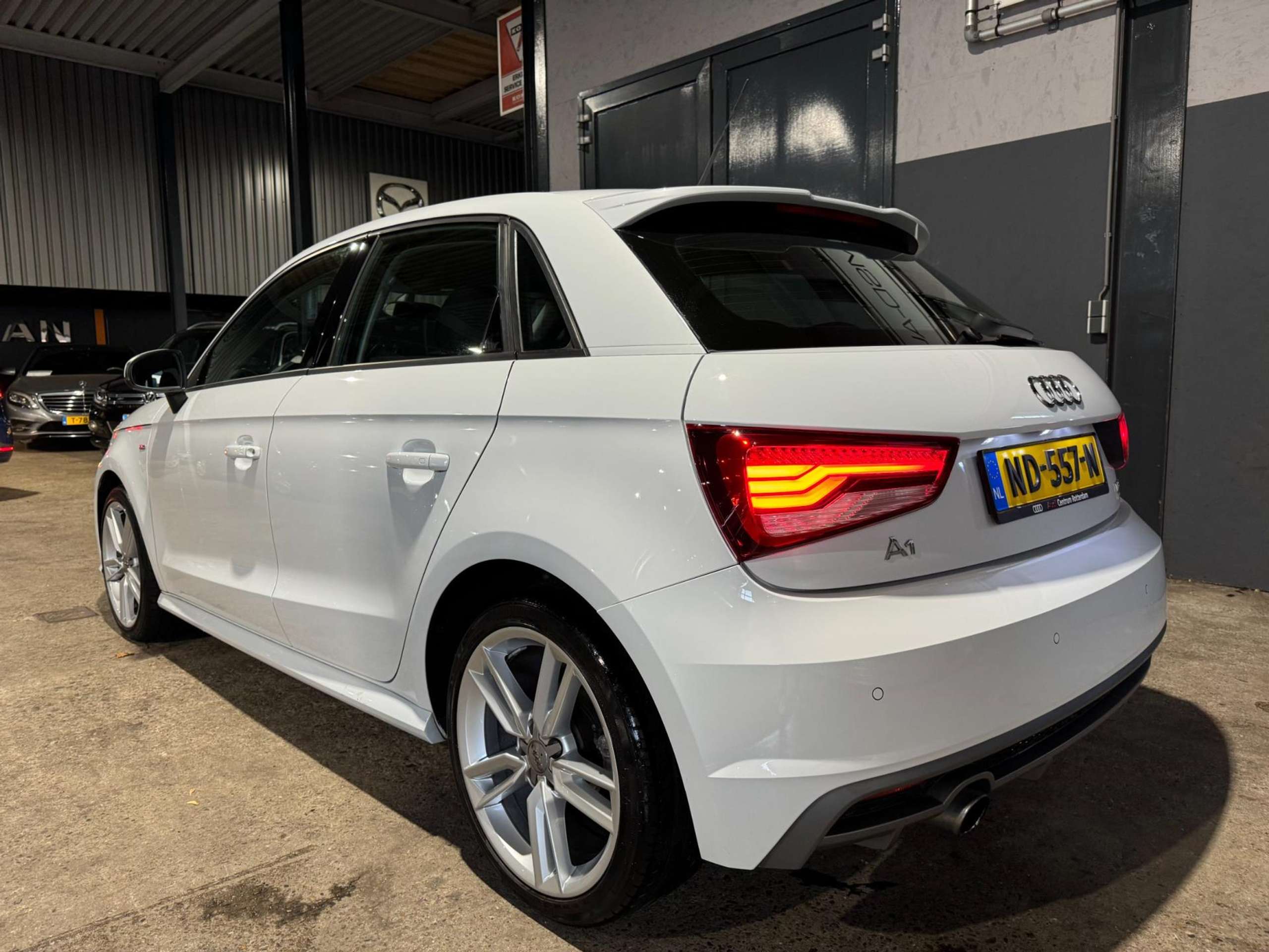 Audi - A1