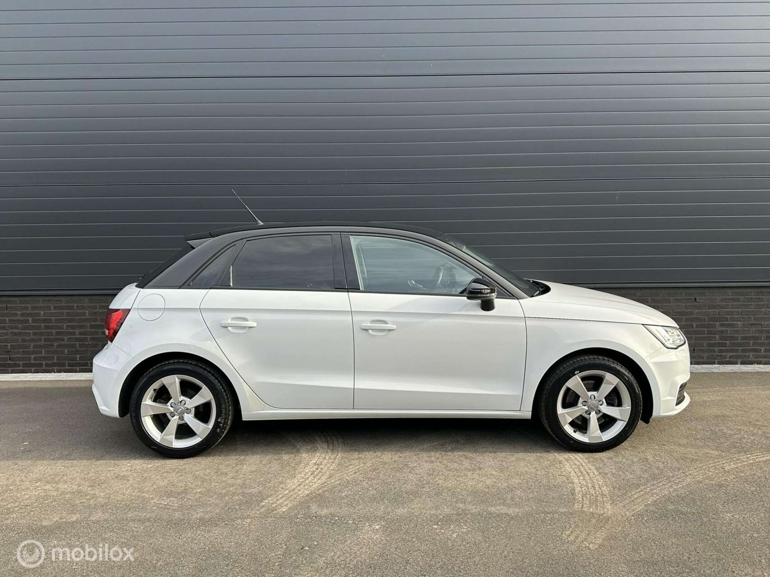 Audi - A1