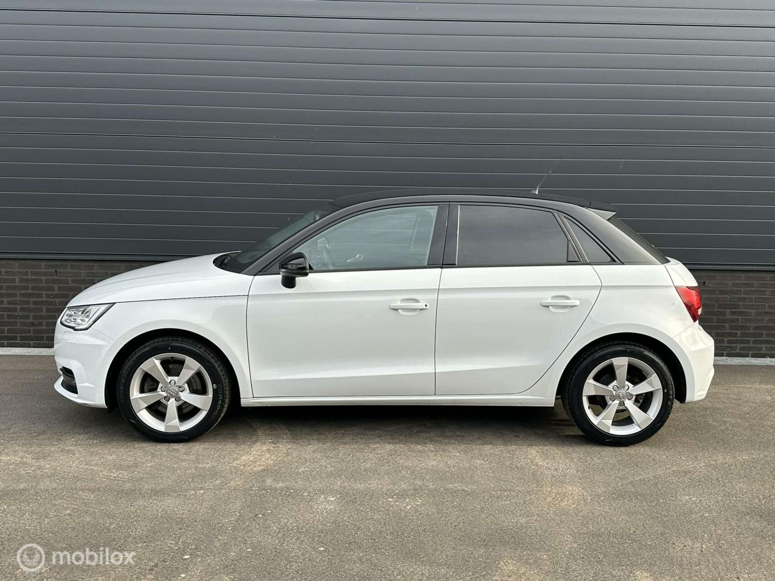 Audi - A1