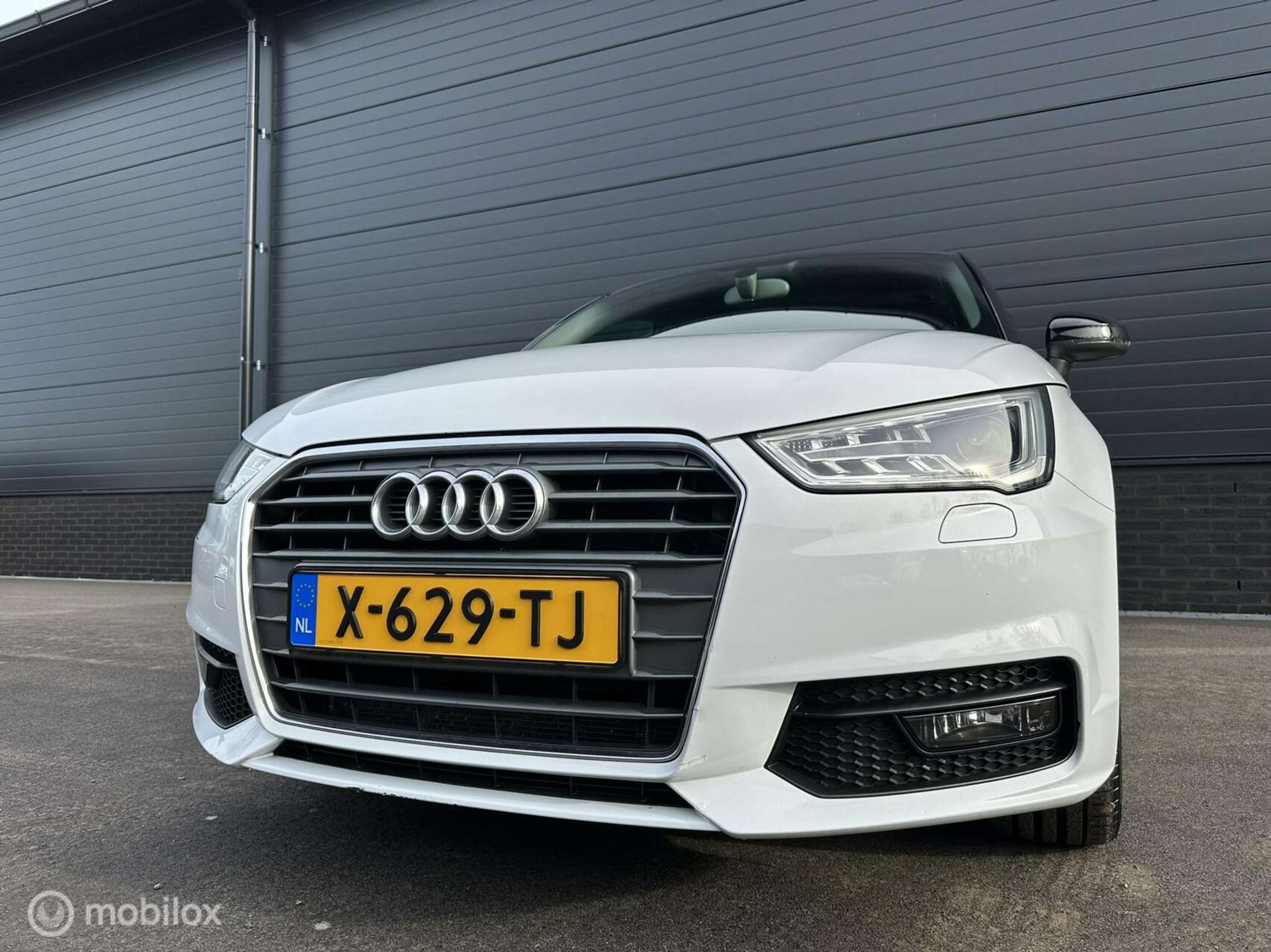 Audi - A1