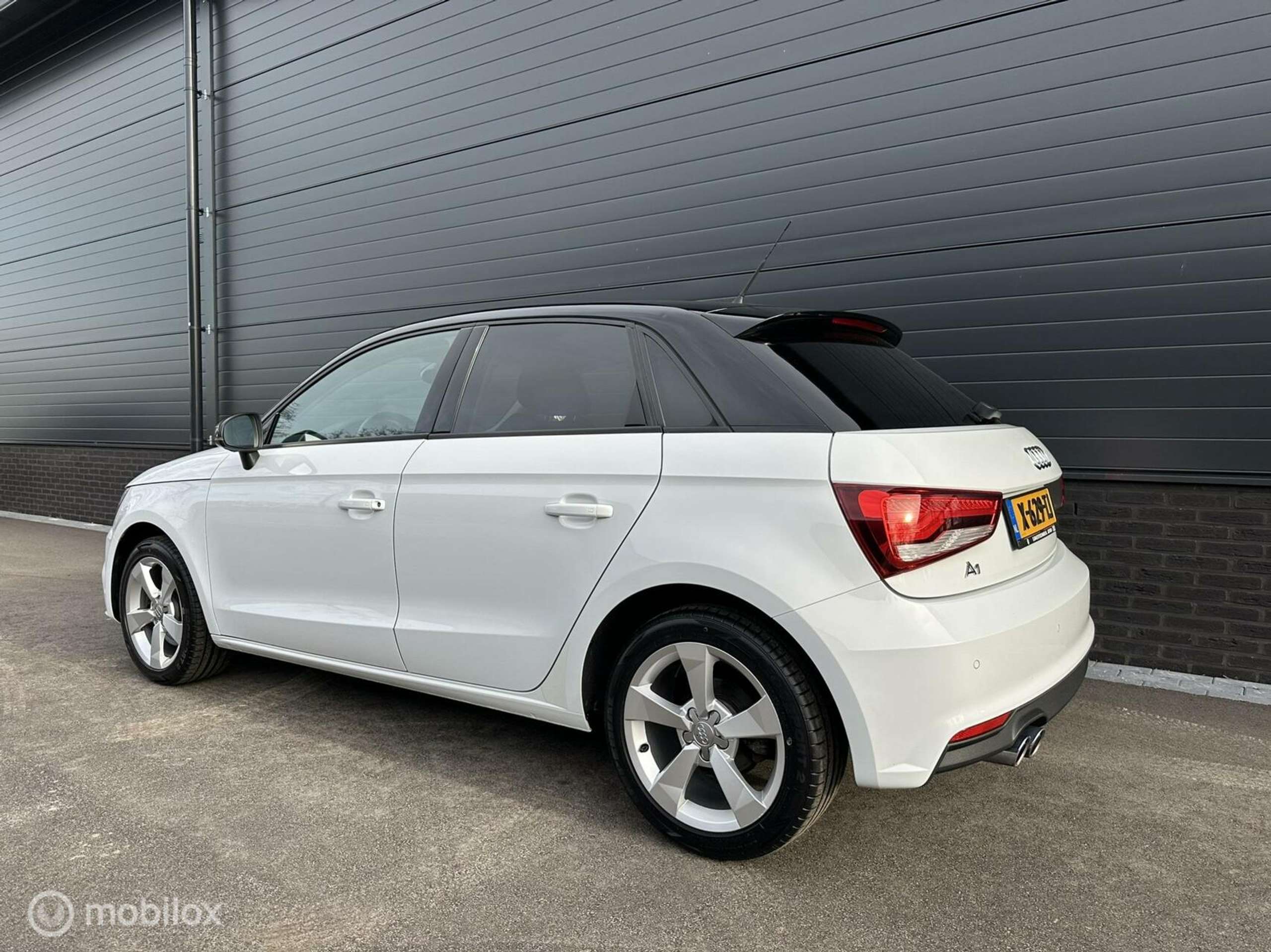 Audi - A1