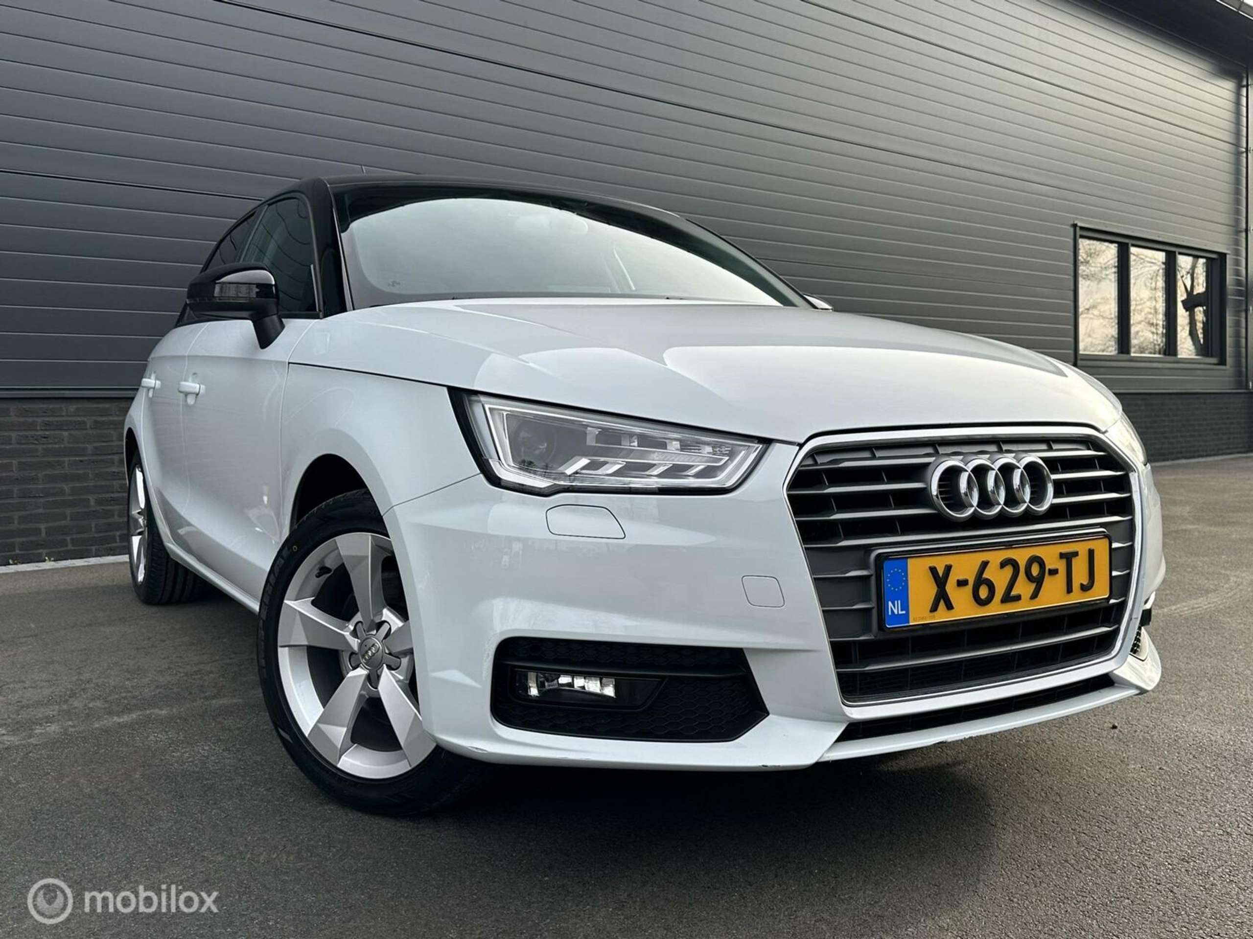 Audi - A1