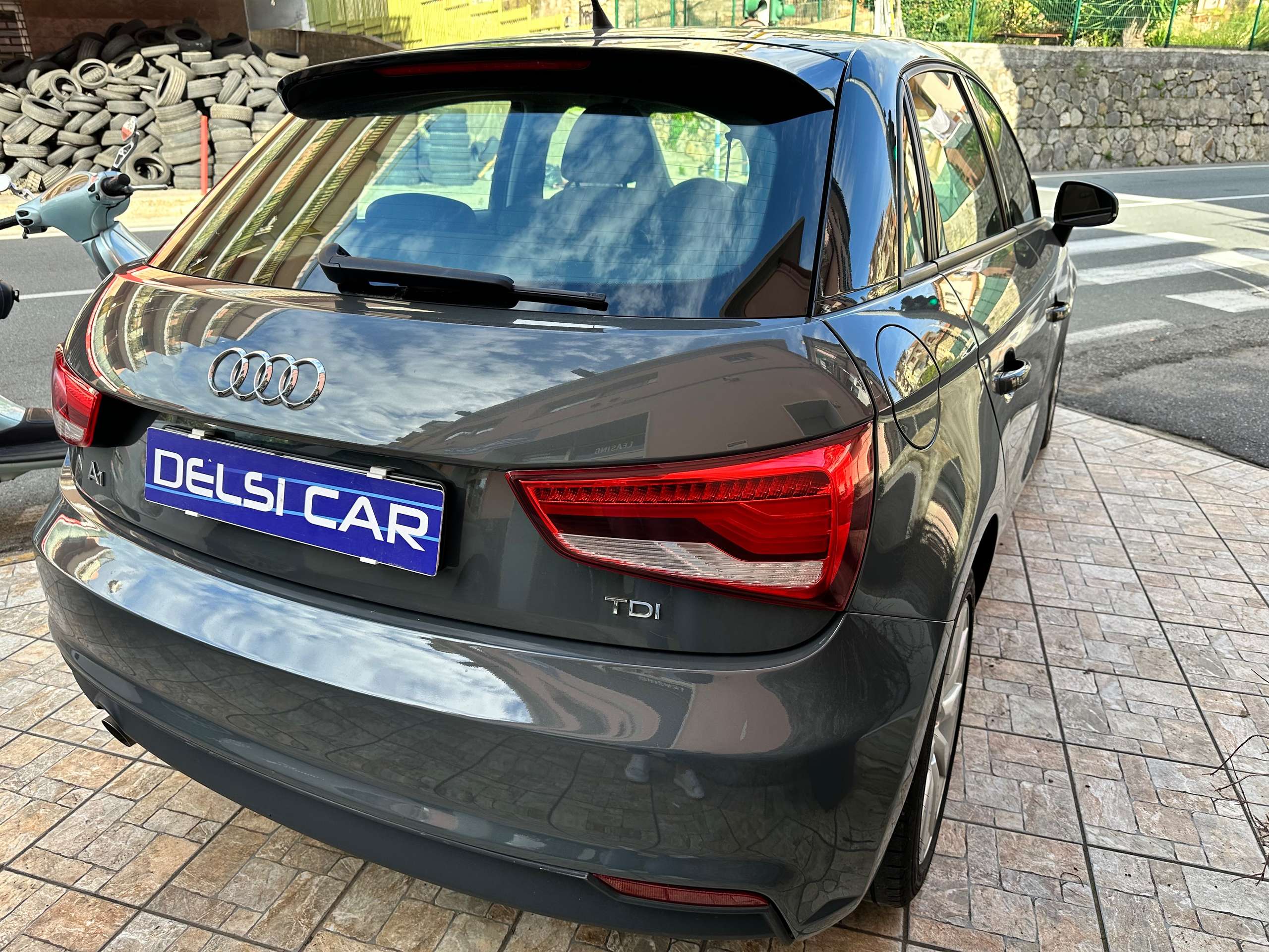 Audi - A1