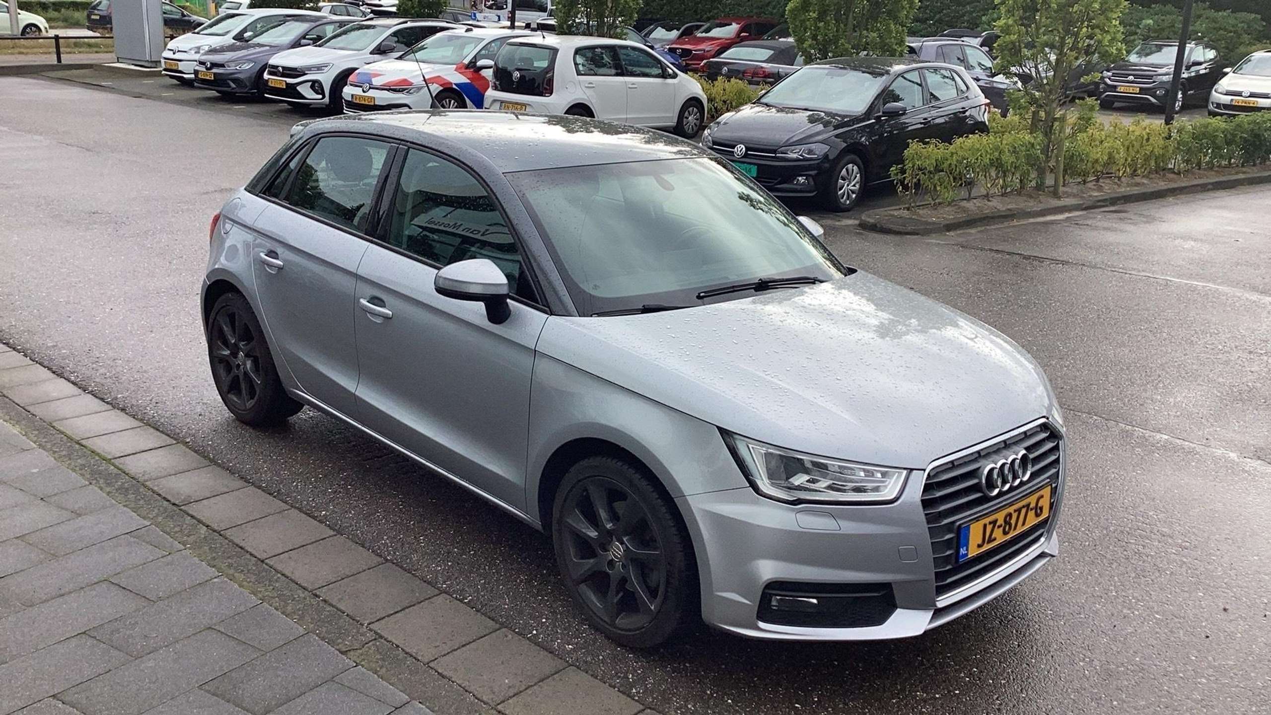 Audi - A1