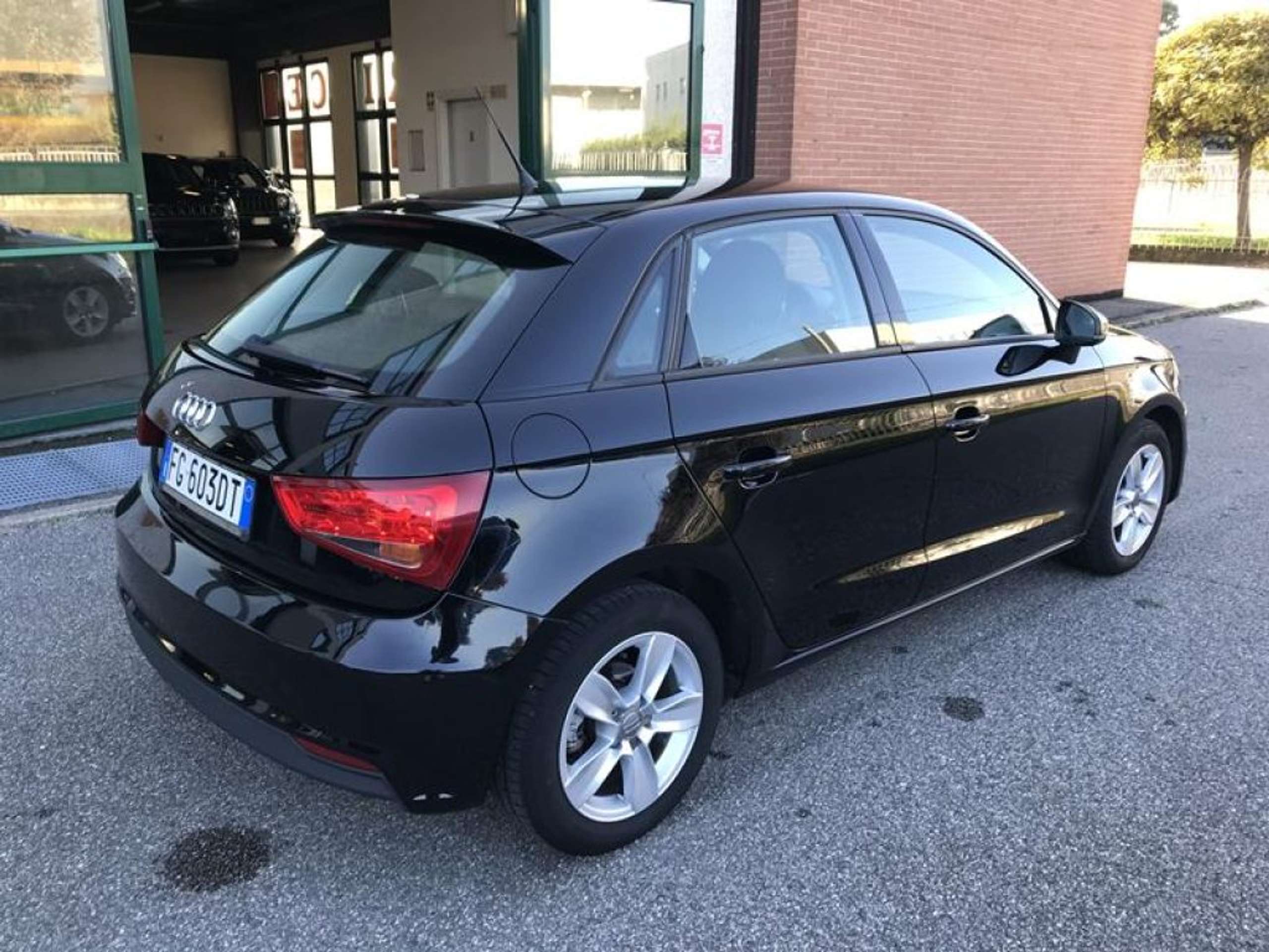 Audi - A1