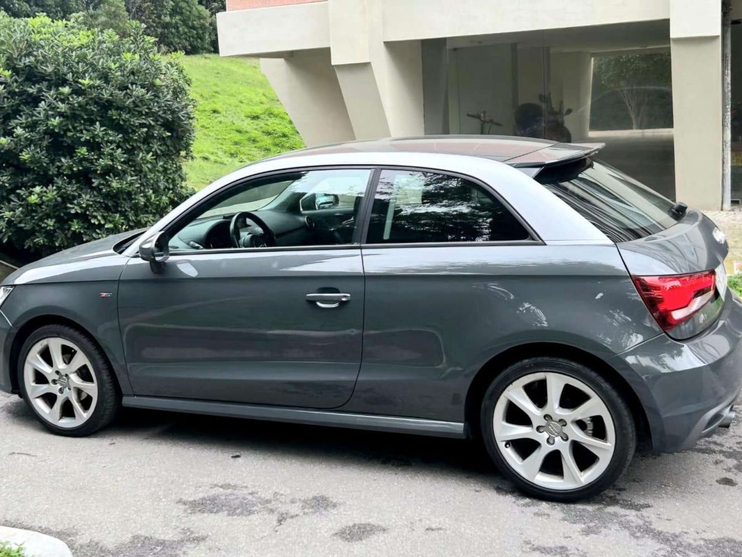 Audi - A1