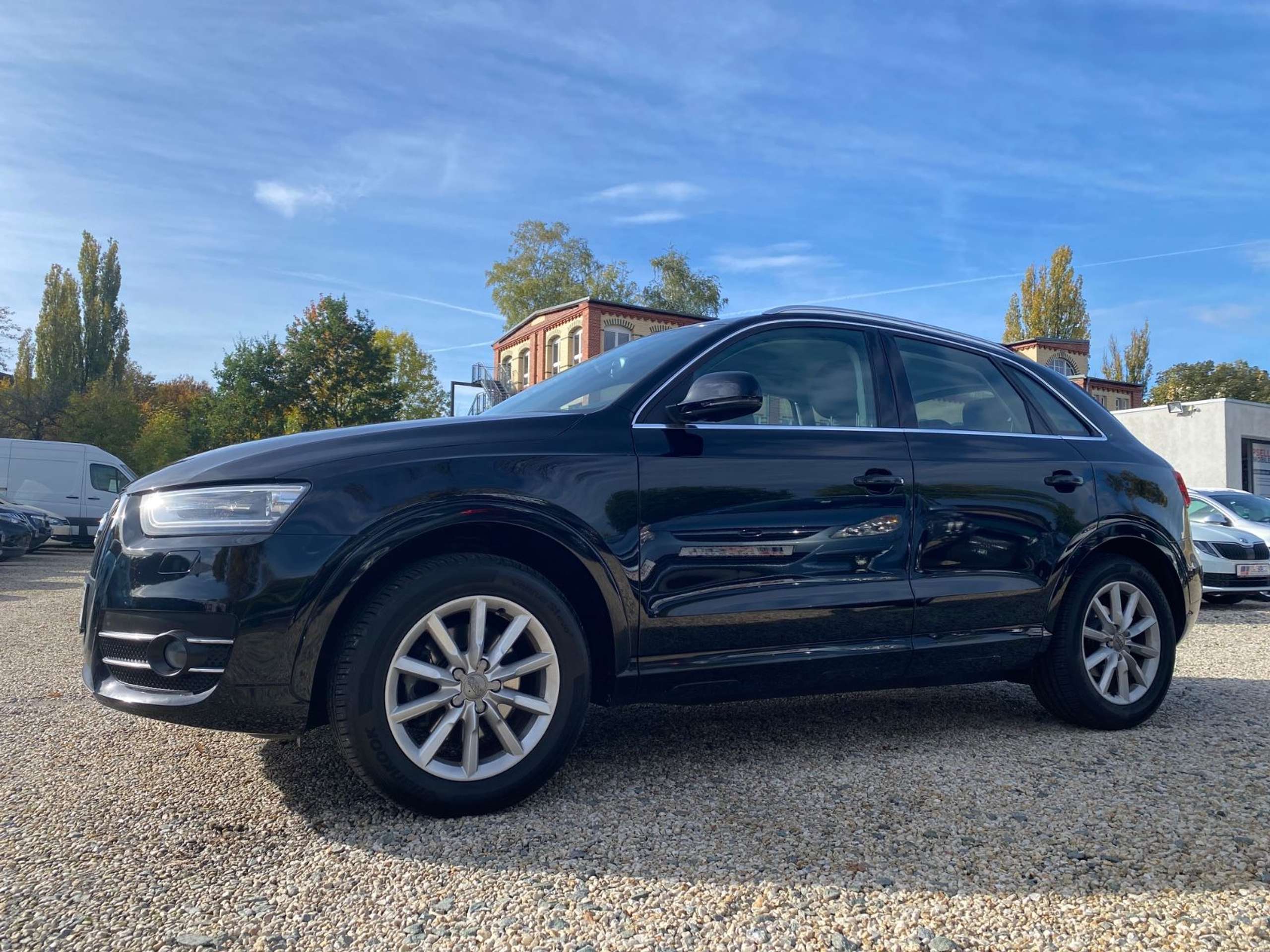 Audi - Q3