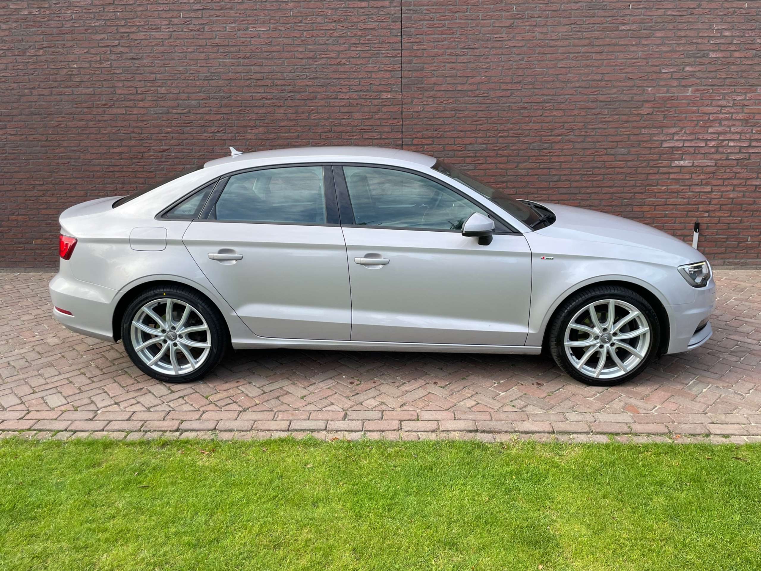 Audi - A3