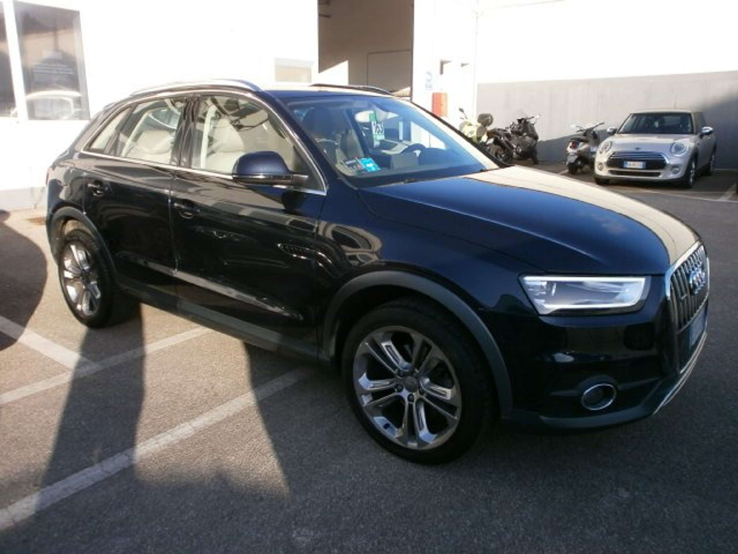 Audi - Q3