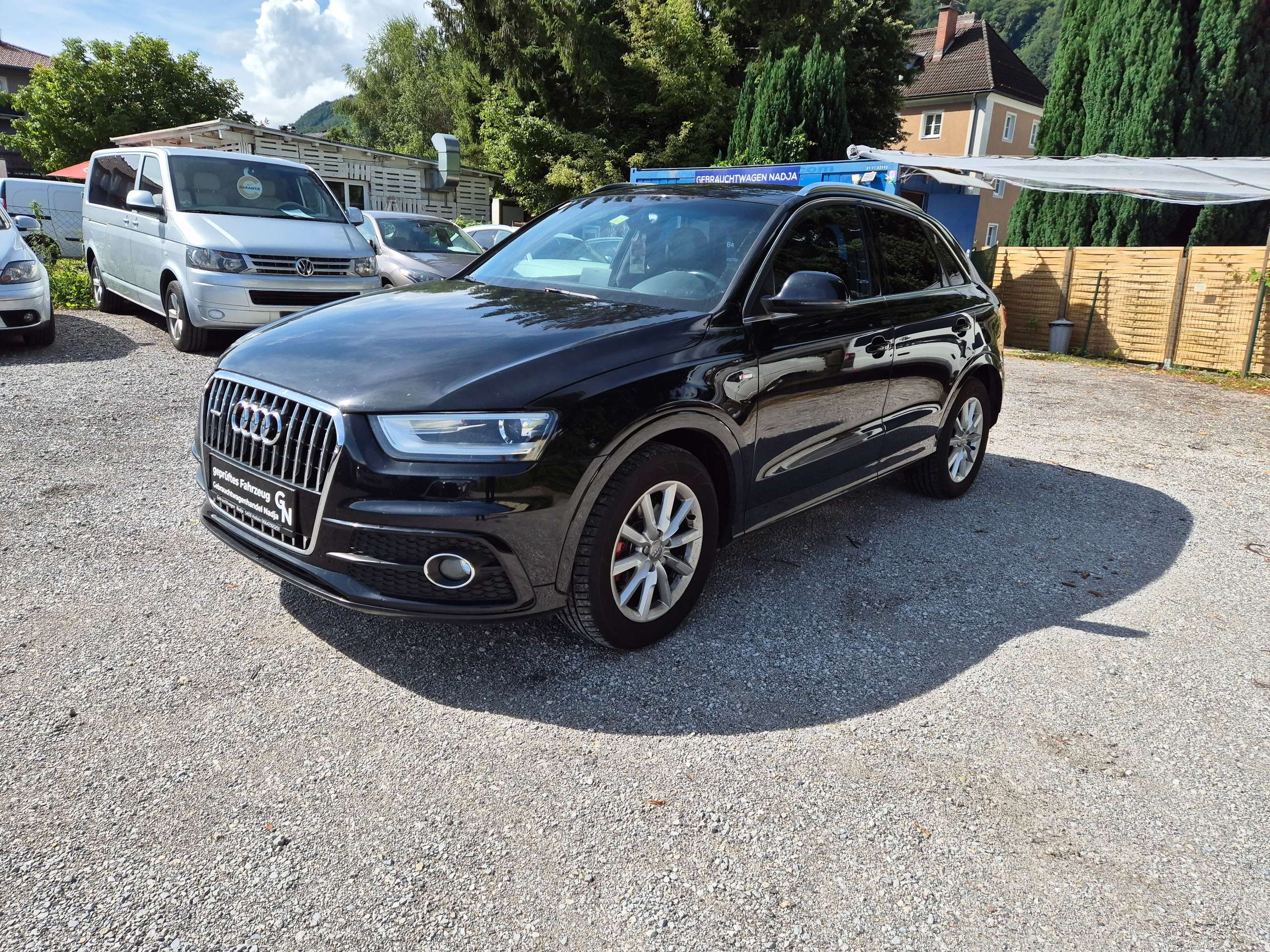 Audi - Q3