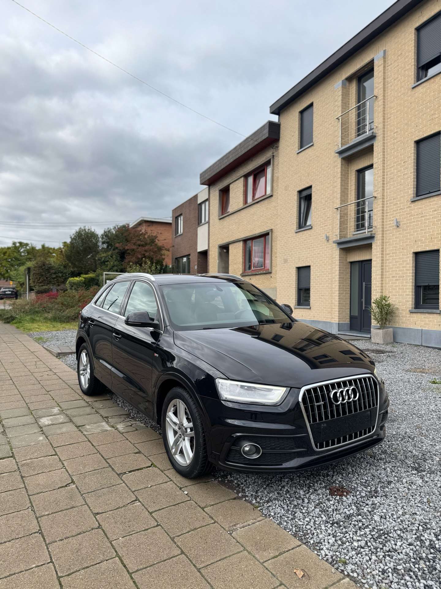 Audi - Q3