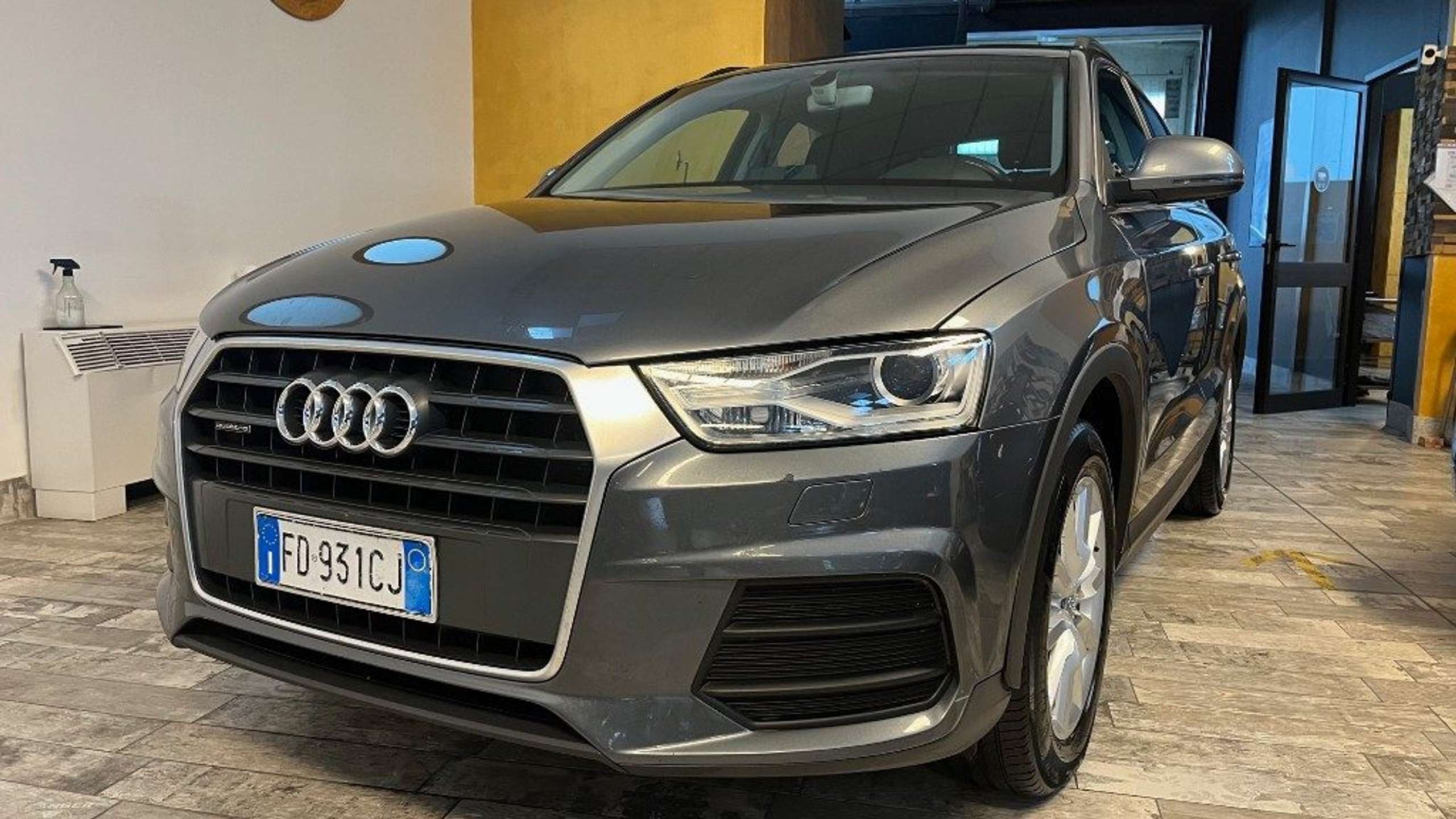 Audi - Q3