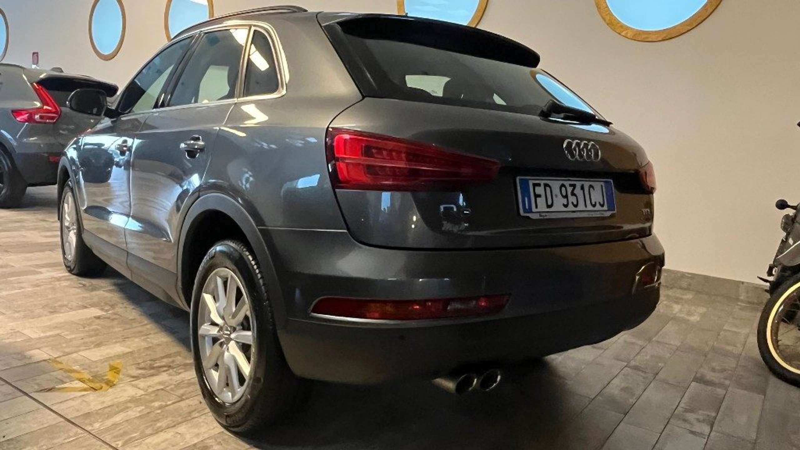 Audi - Q3