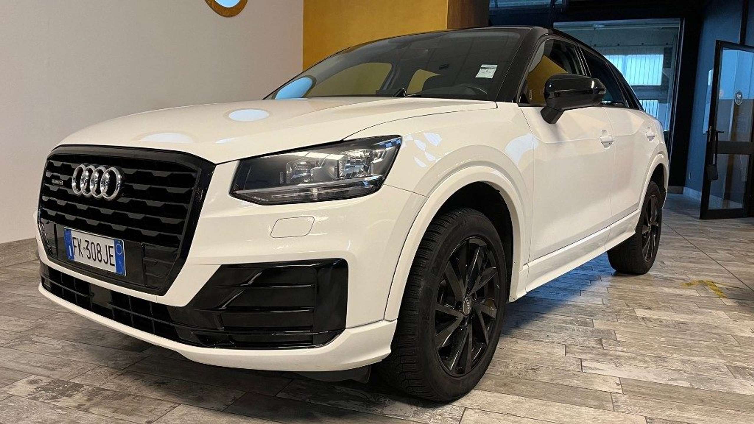 Audi - Q2