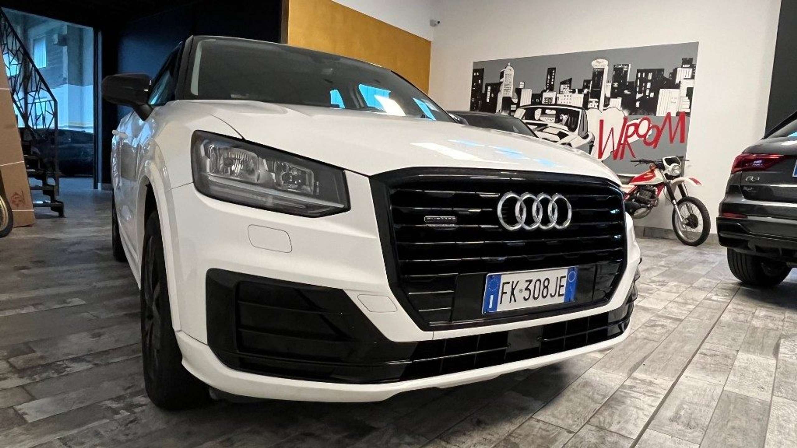 Audi - Q2