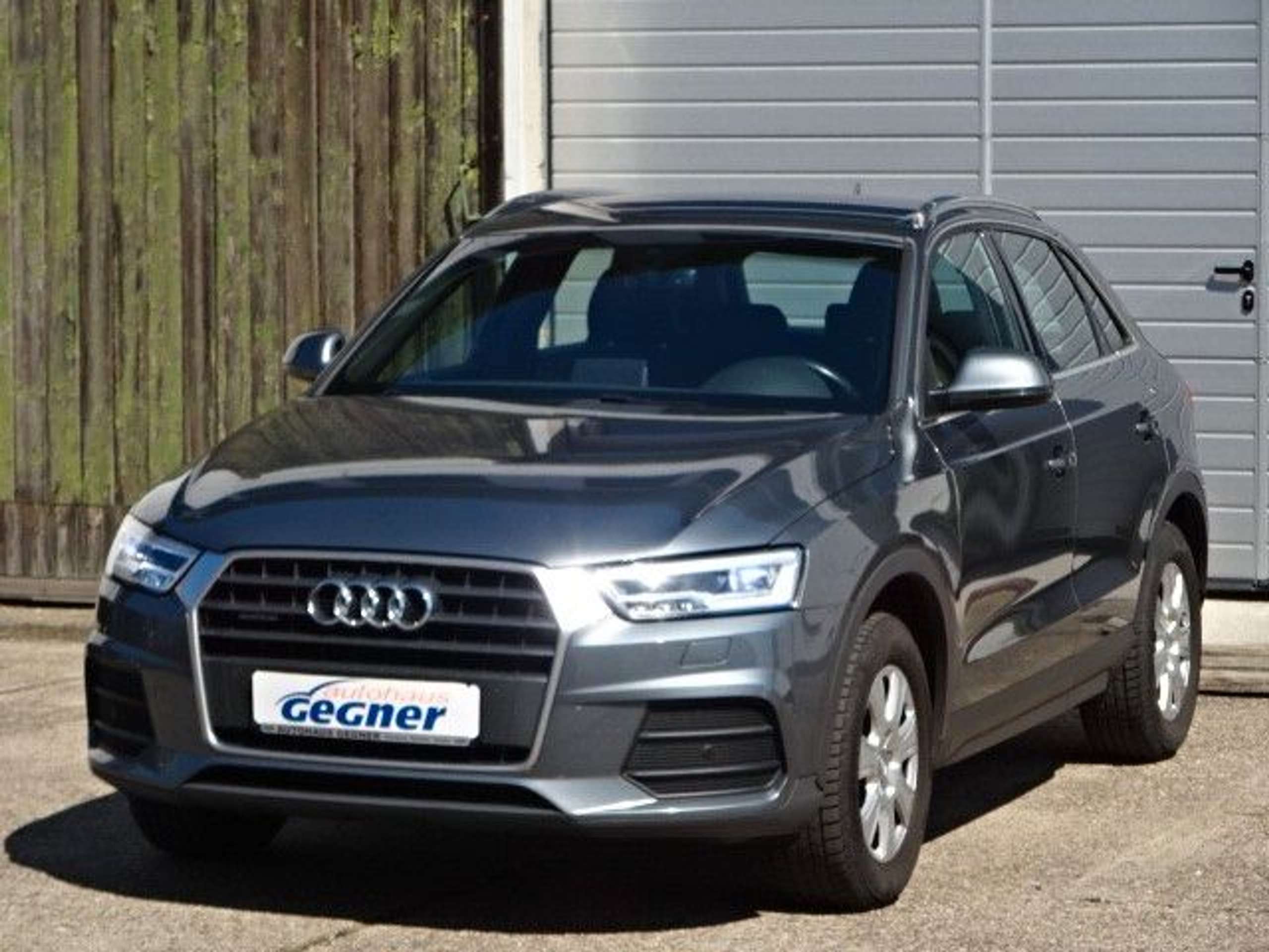 Audi - Q3