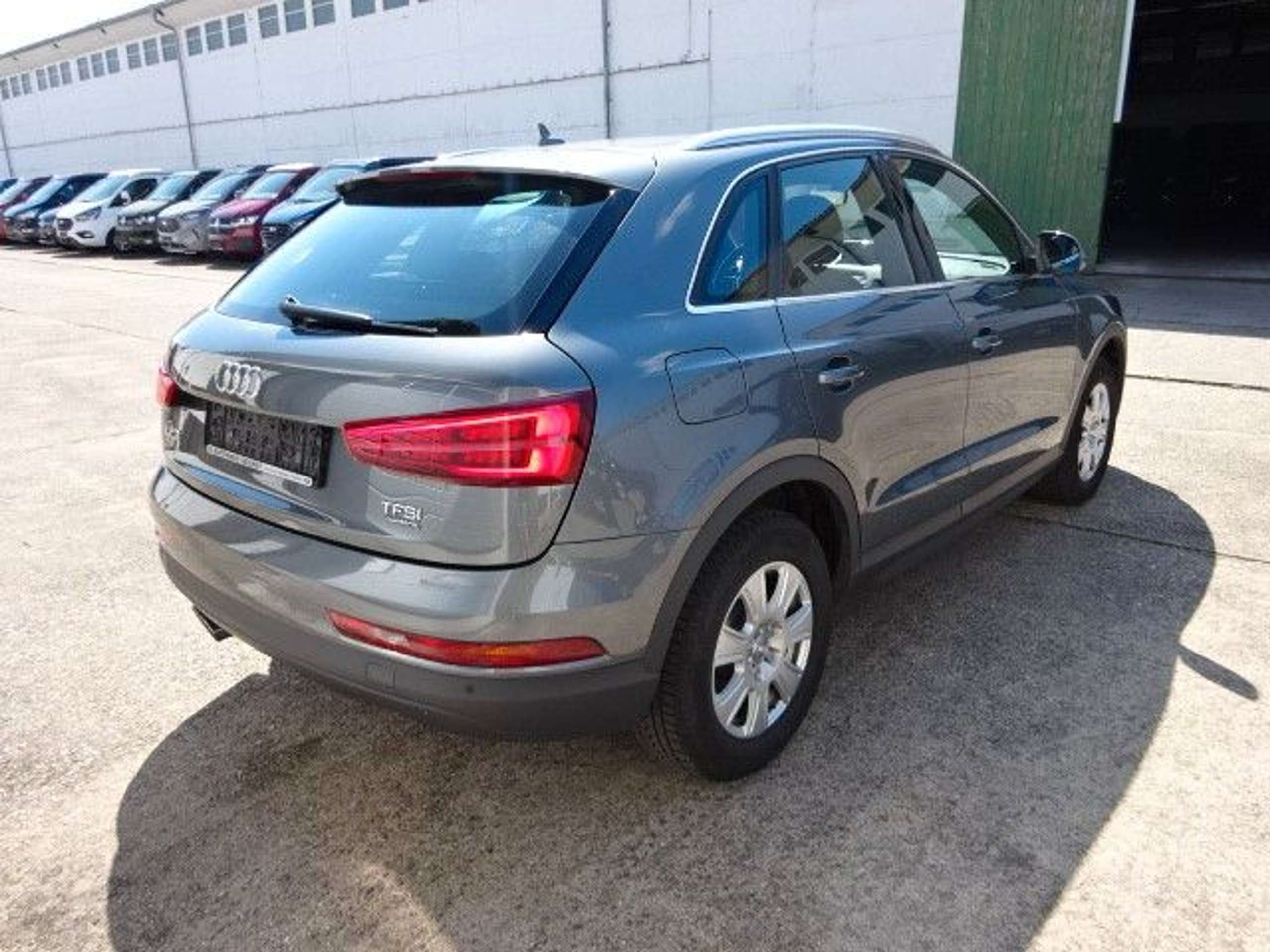 Audi - Q3