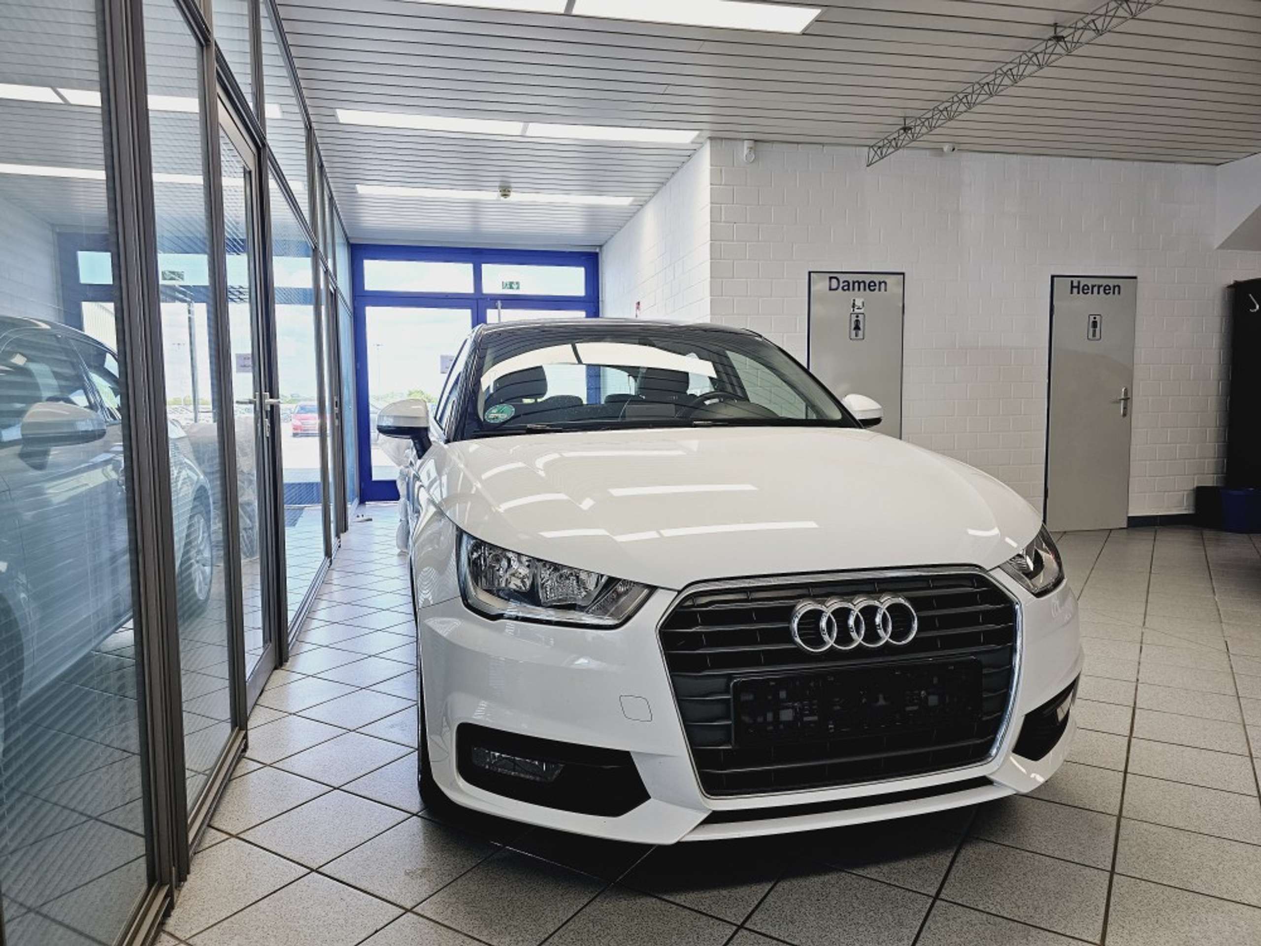 Audi - A1