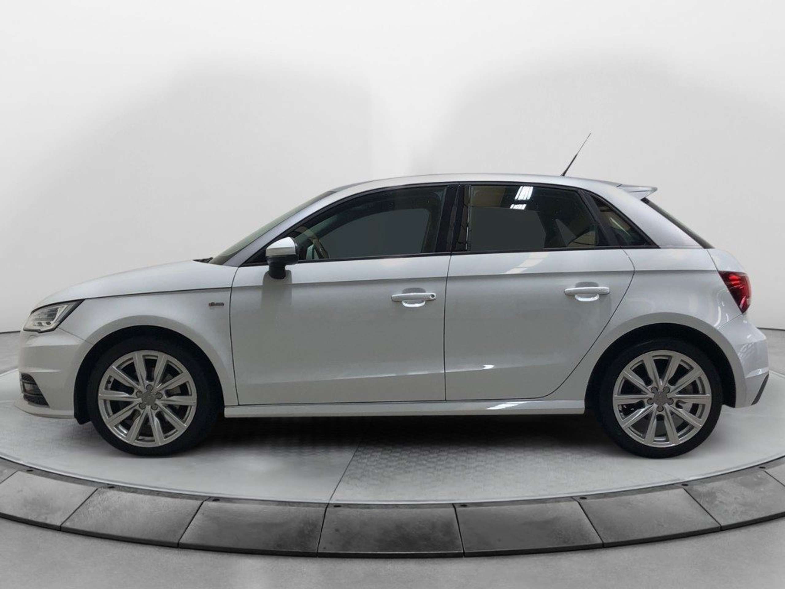 Audi - A1