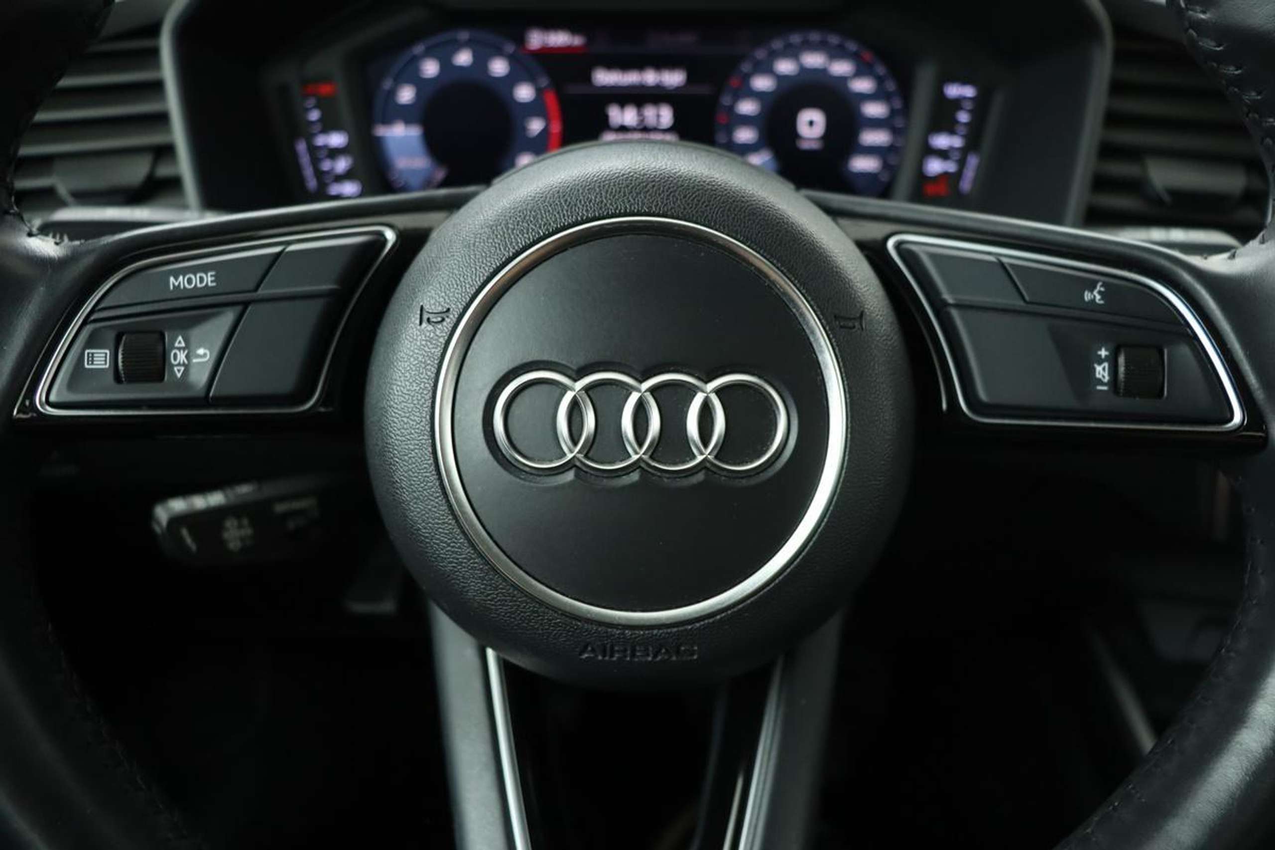 Audi - A1