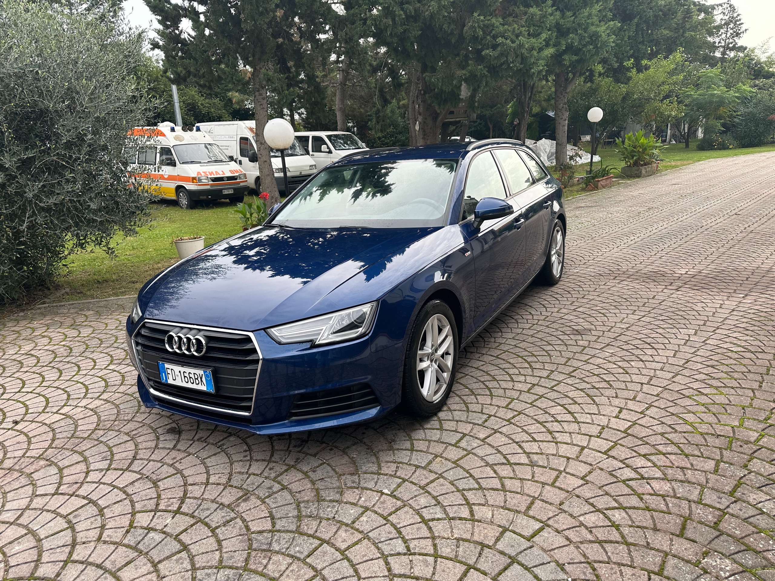 Audi - A4