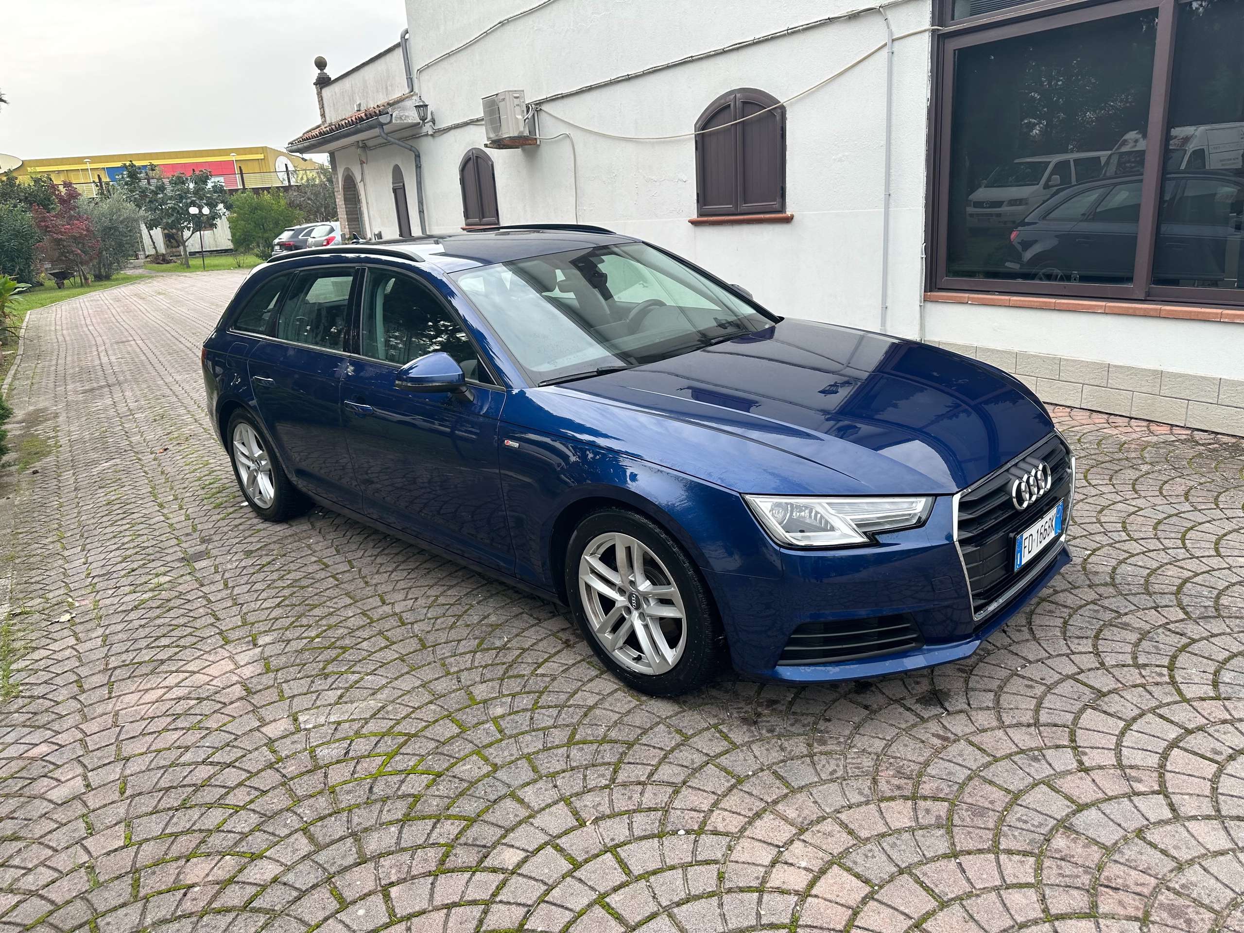 Audi - A4