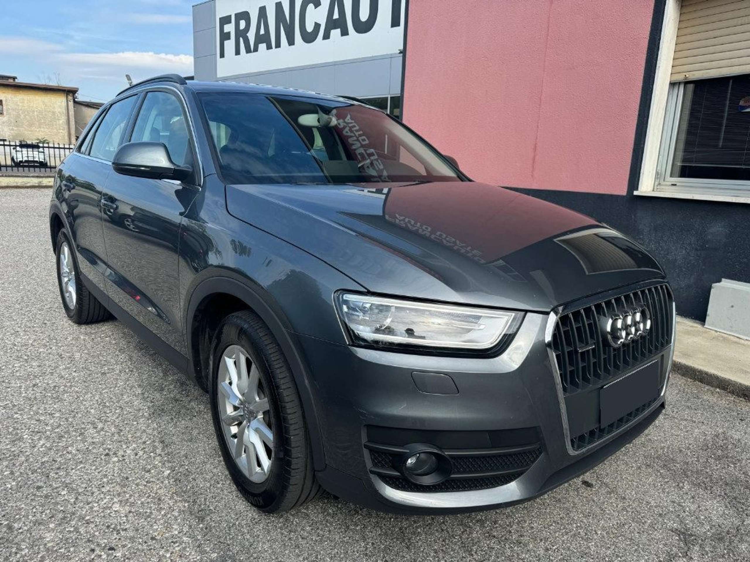 Audi - Q3