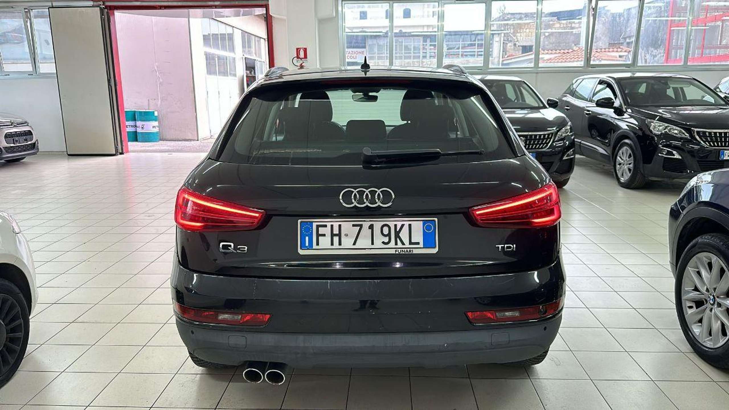 Audi - Q3