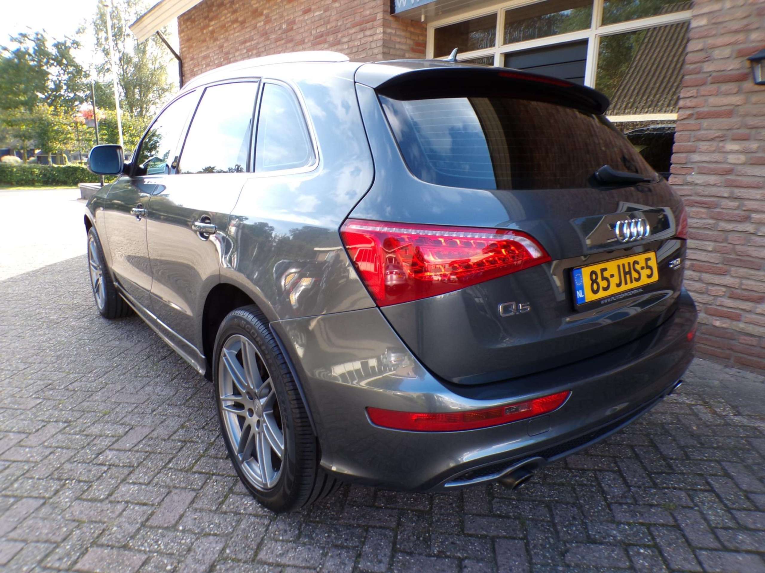 Audi - Q5