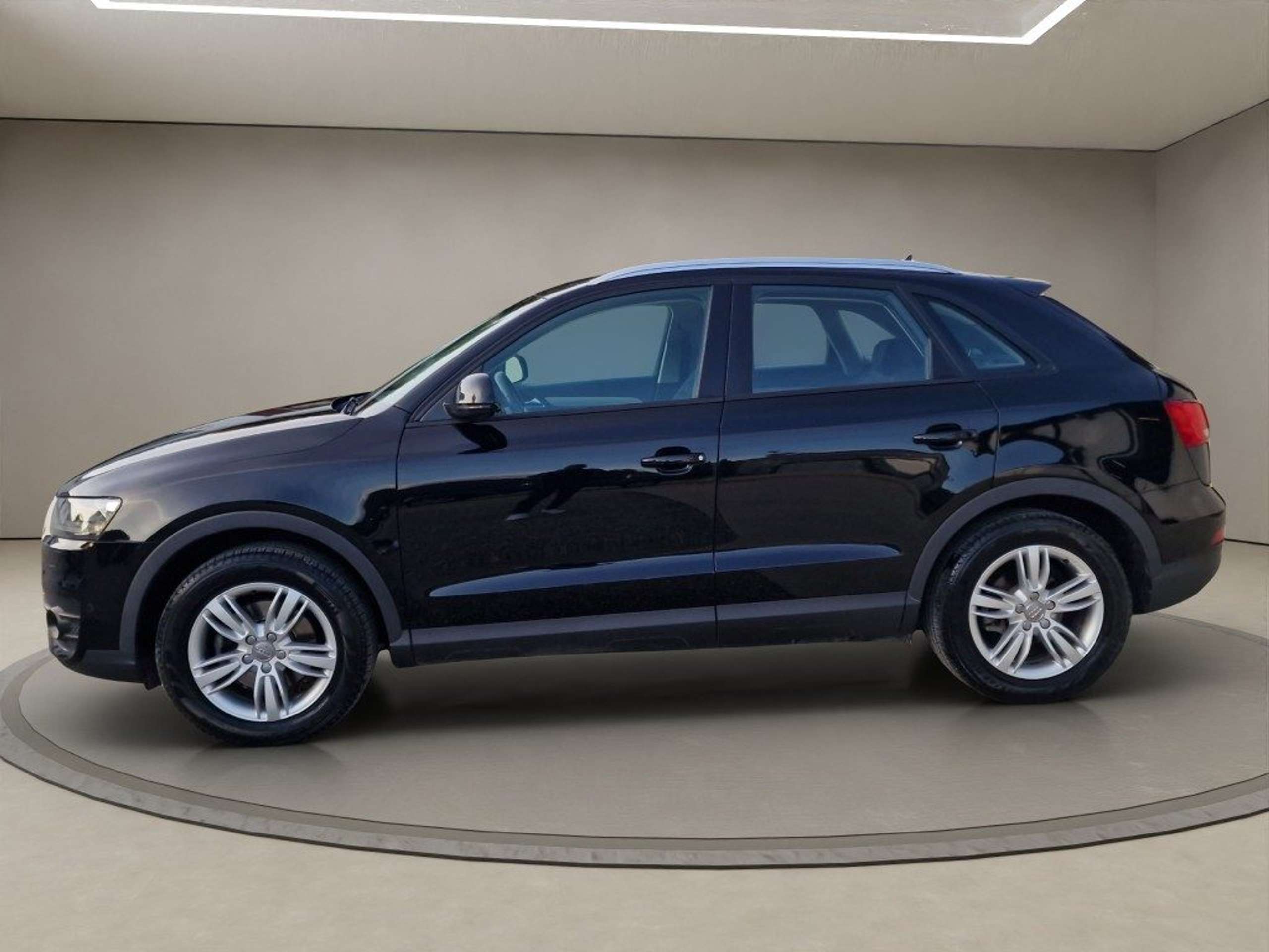 Audi - Q3