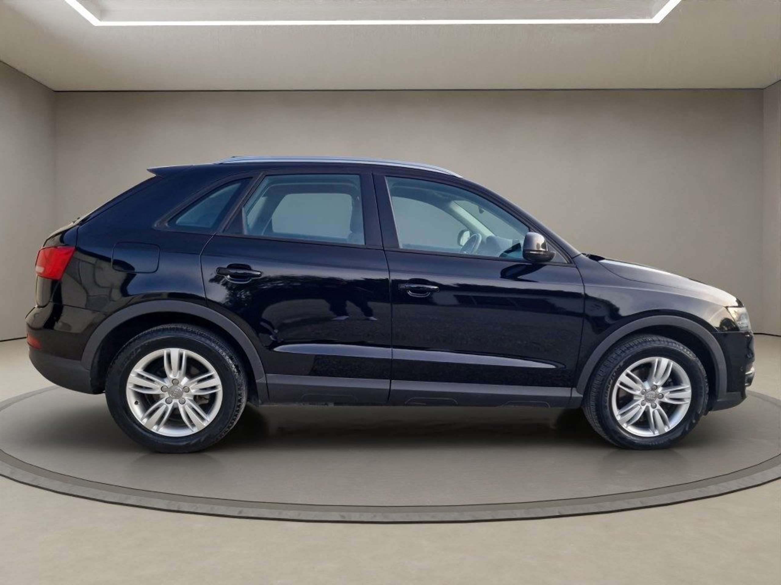 Audi - Q3