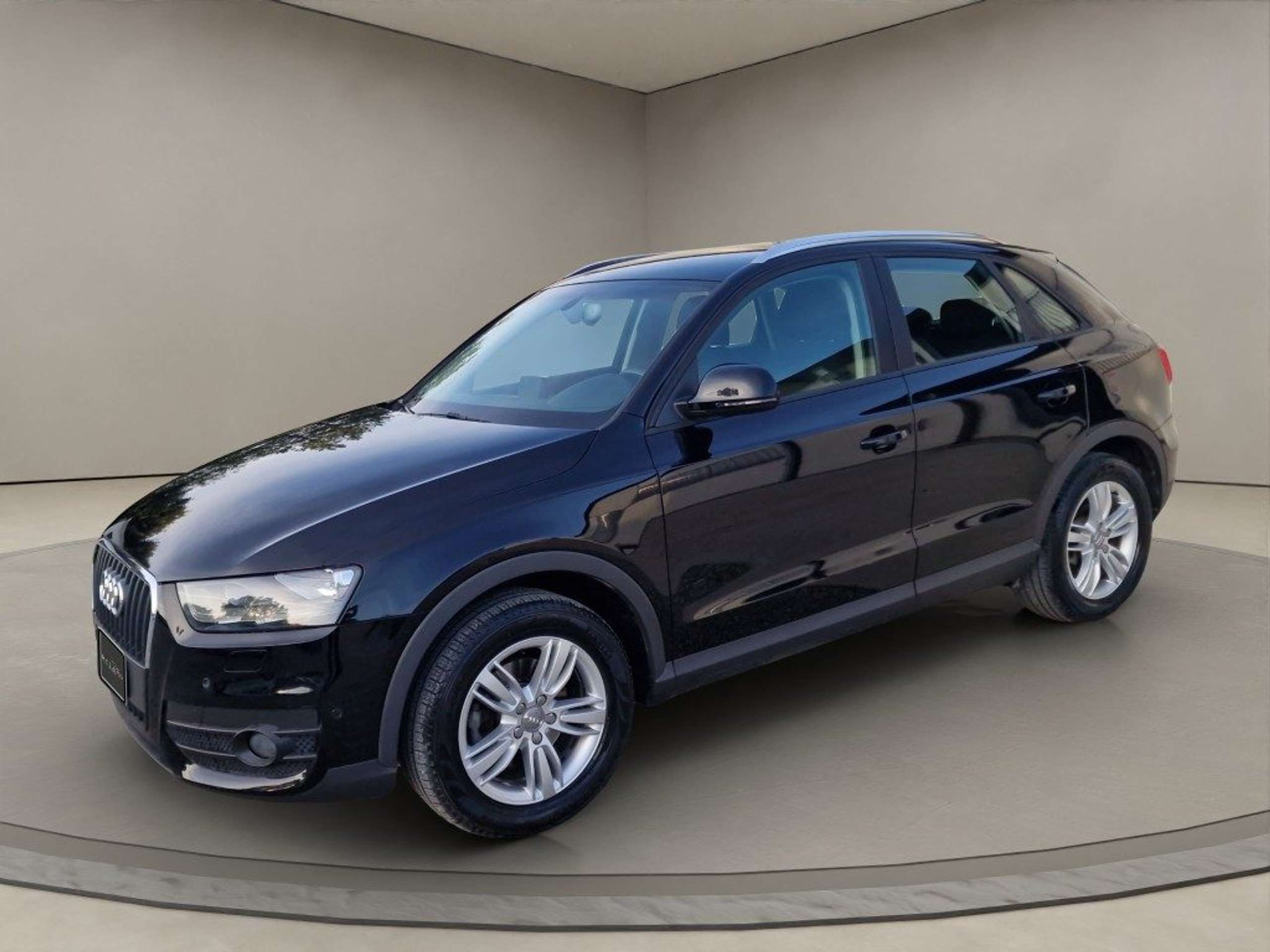 Audi - Q3