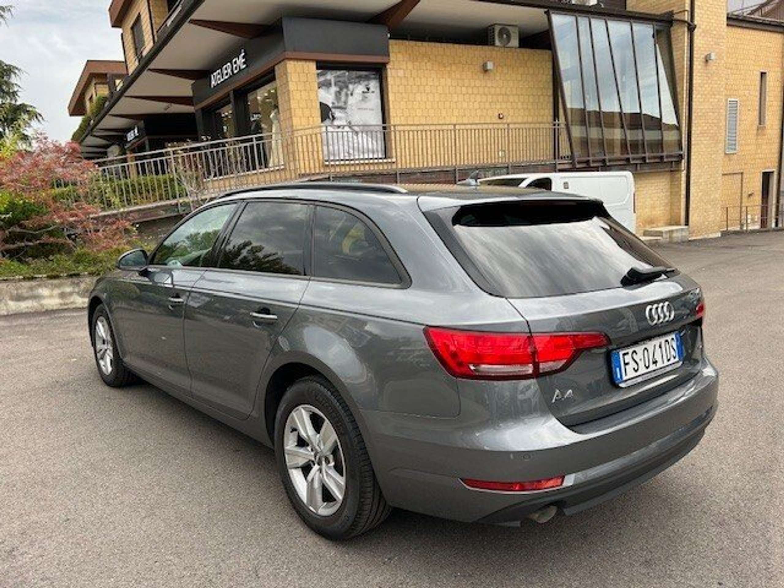 Audi - A4