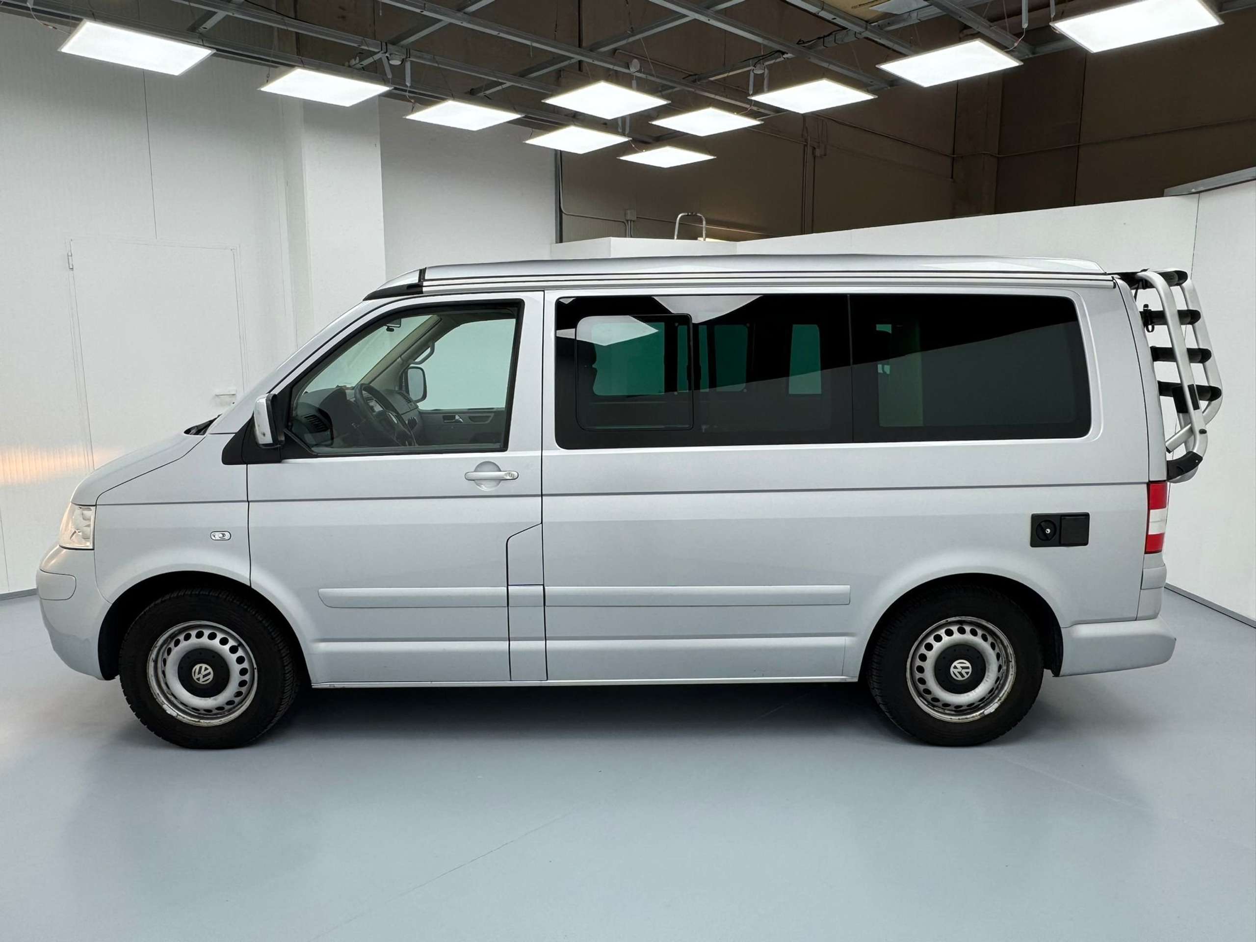 Volkswagen - T5 California