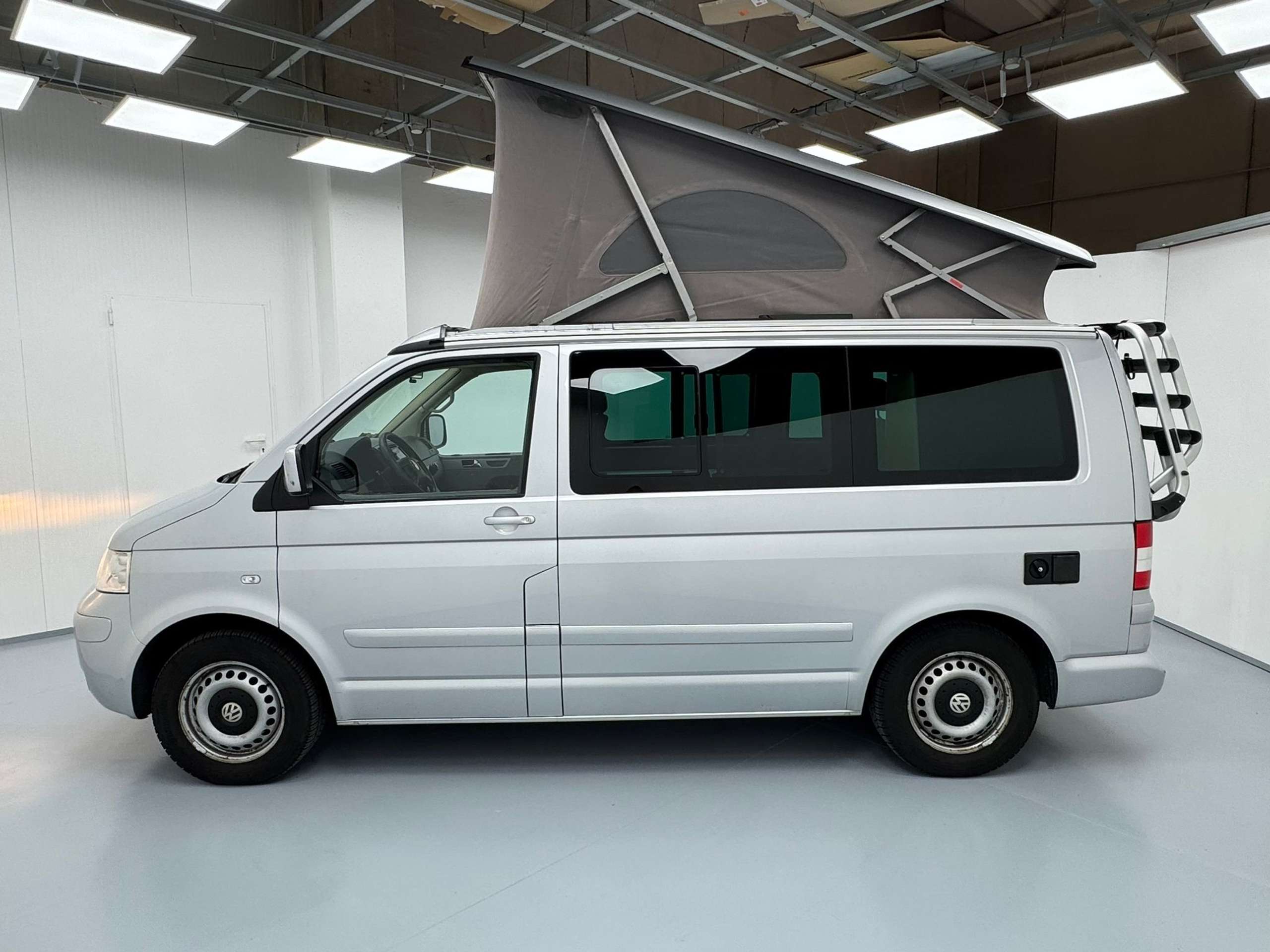 Volkswagen - T5 California